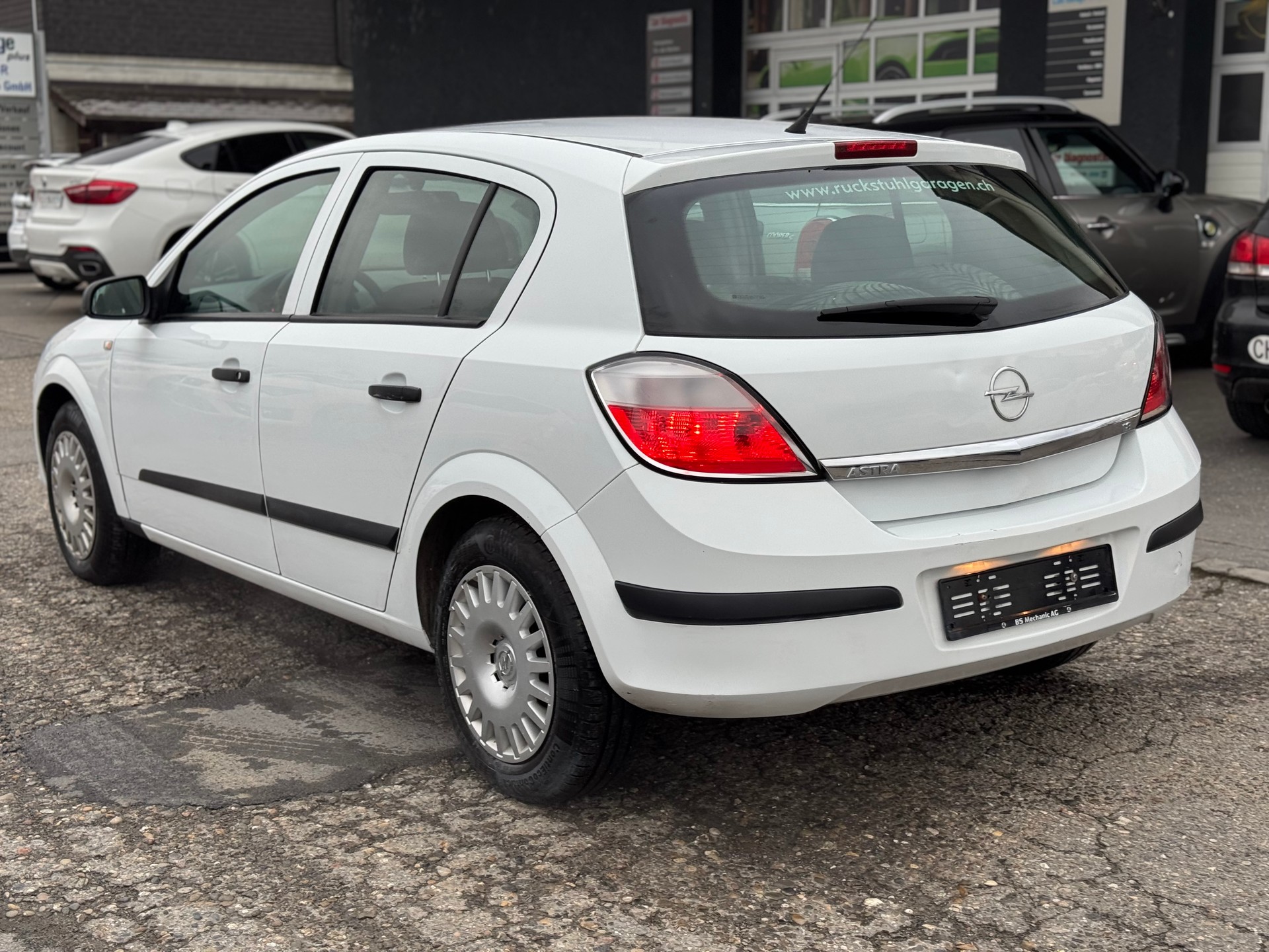 OPEL Astra 1.8i 16V Essentia-image-3