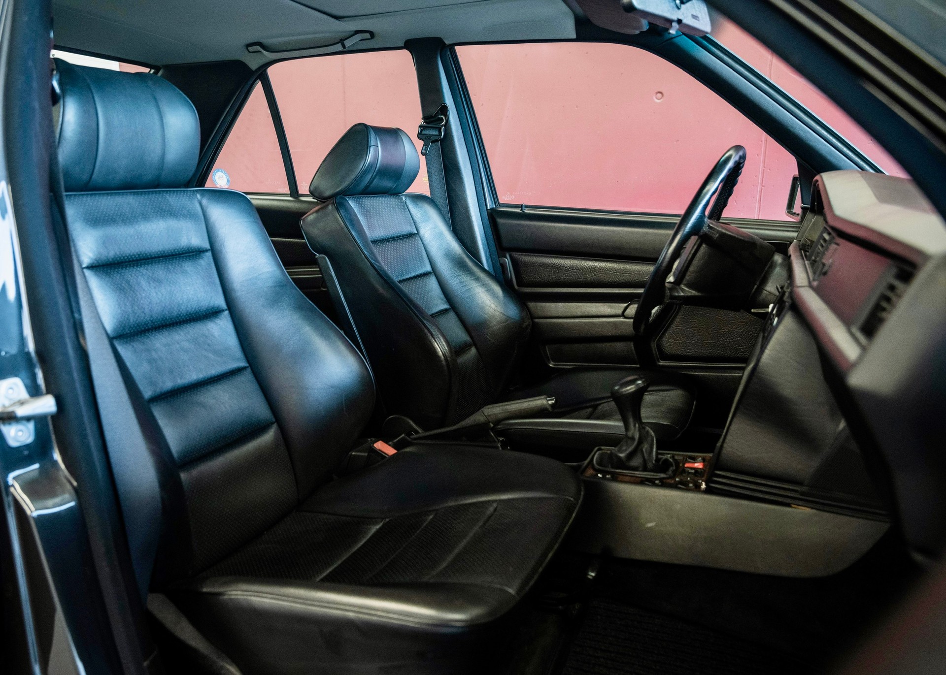 MERCEDES-BENZ 190 E 2.3-16 (Leasing 0.80%, Swiss car, 2nd hand, 1st paint)-image-23