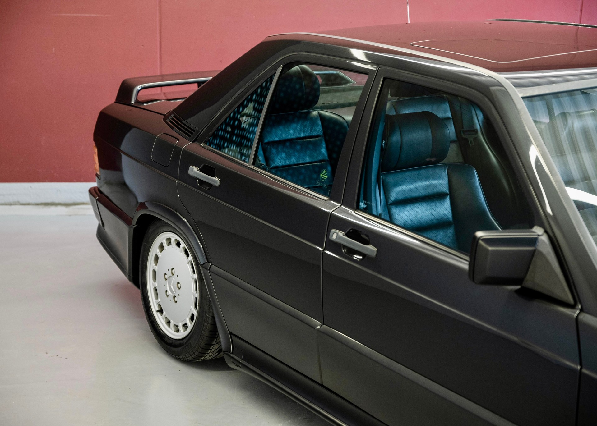 MERCEDES-BENZ 190 E 2.3-16 (Leasing 0.80%, Swiss car, 2nd hand, 1st paint)-image-12