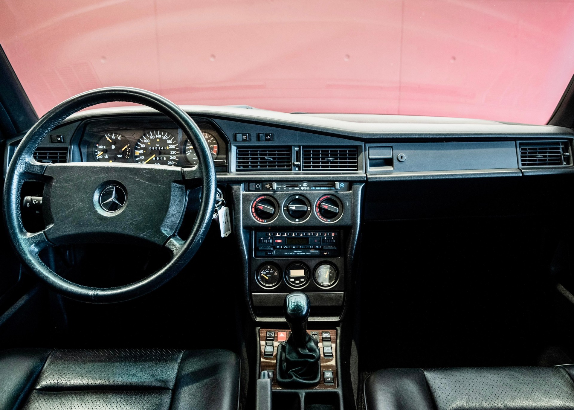 MERCEDES-BENZ 190 E 2.3-16 (Leasing 0.80%, Swiss car, 2nd hand, 1st paint)-image-16