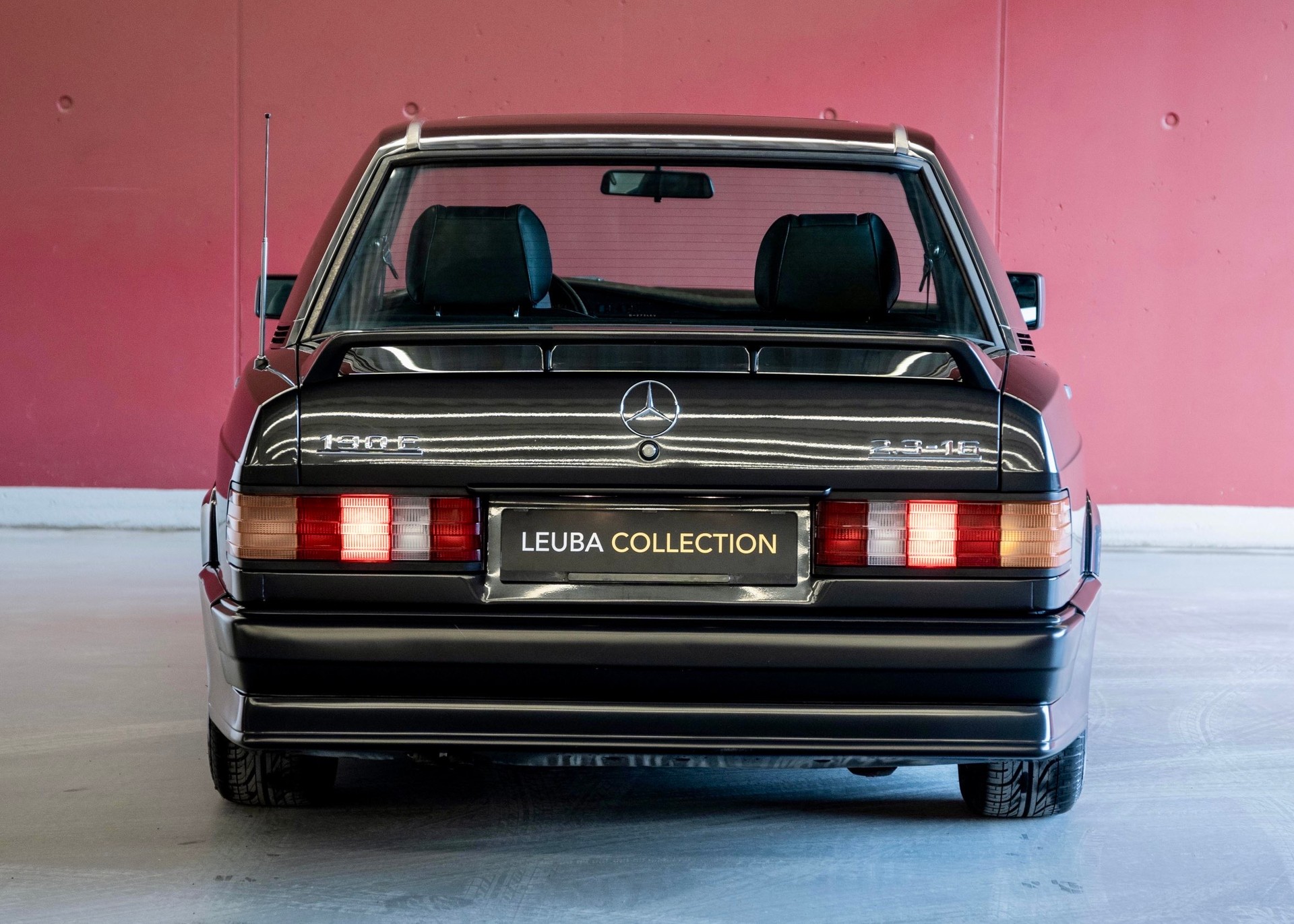 MERCEDES-BENZ 190 E 2.3-16 (Leasing 0.80%, Swiss car, 2nd hand, 1st paint)-showroom-element-3