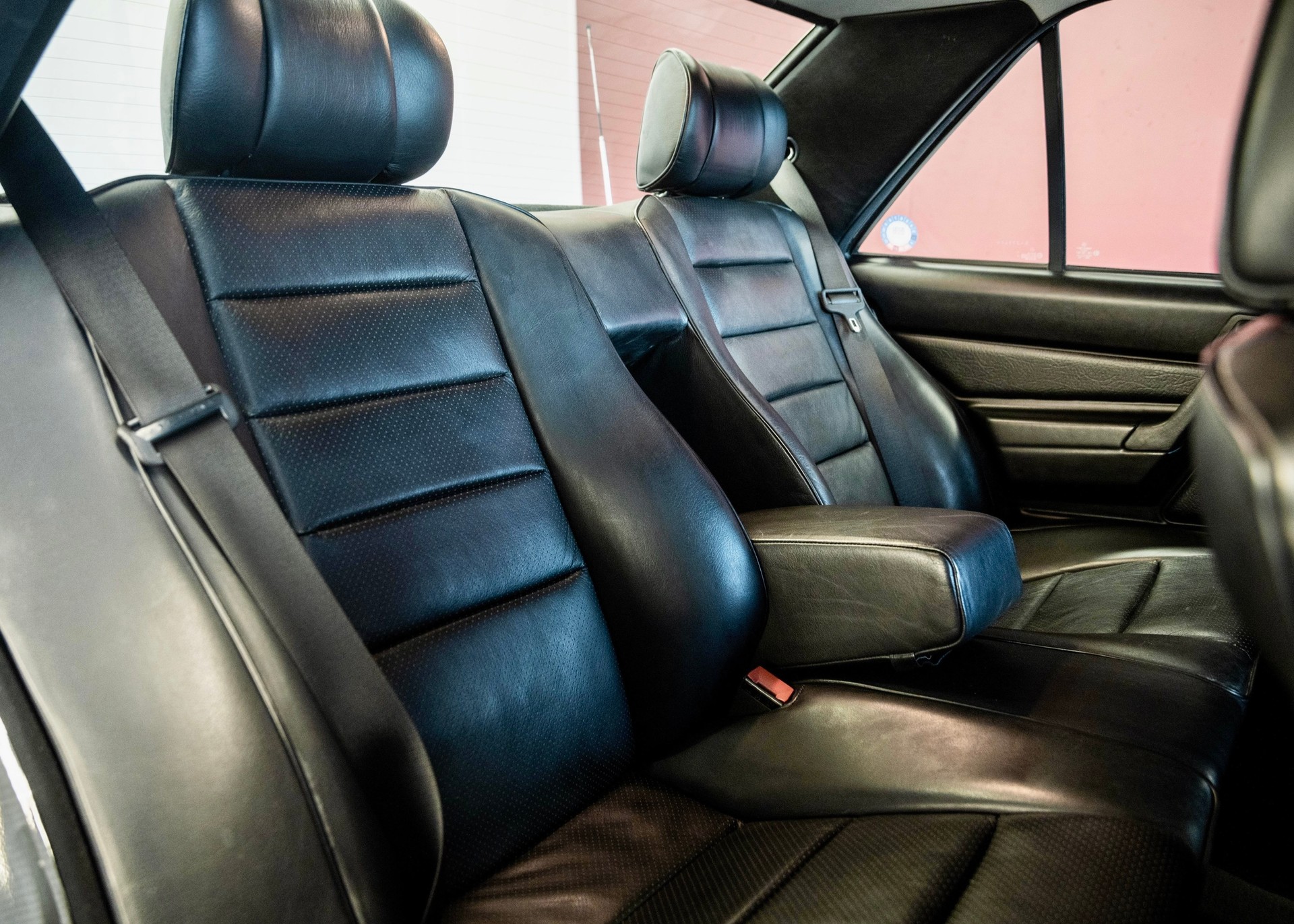 MERCEDES-BENZ 190 E 2.3-16 (Leasing 0.80%, Swiss car, 2nd hand, 1st paint)-image-24