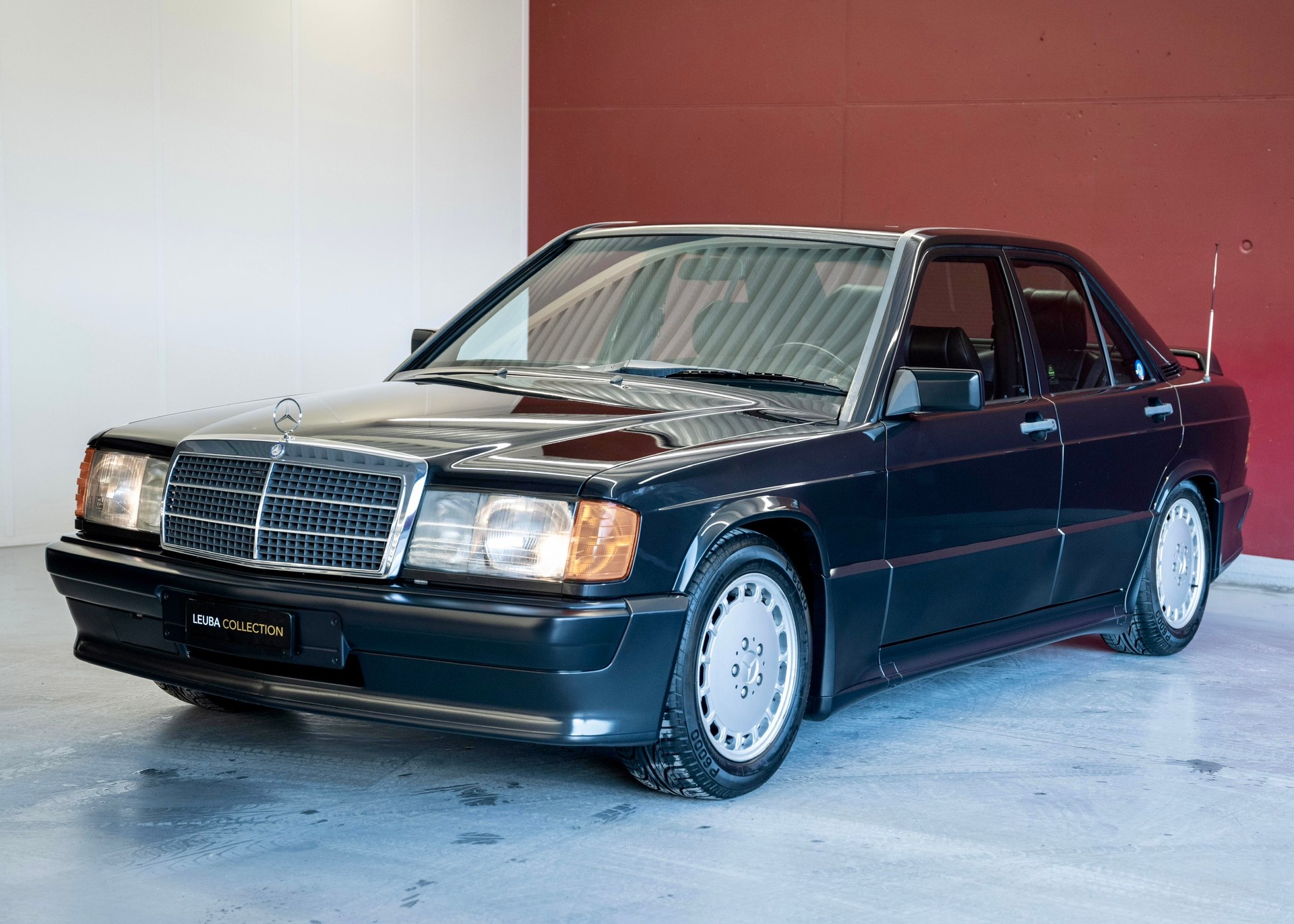 MERCEDES-BENZ 190 E 2.3-16 (Leasing 0.80%, Swiss car, 2nd hand, 1st paint)-image-4