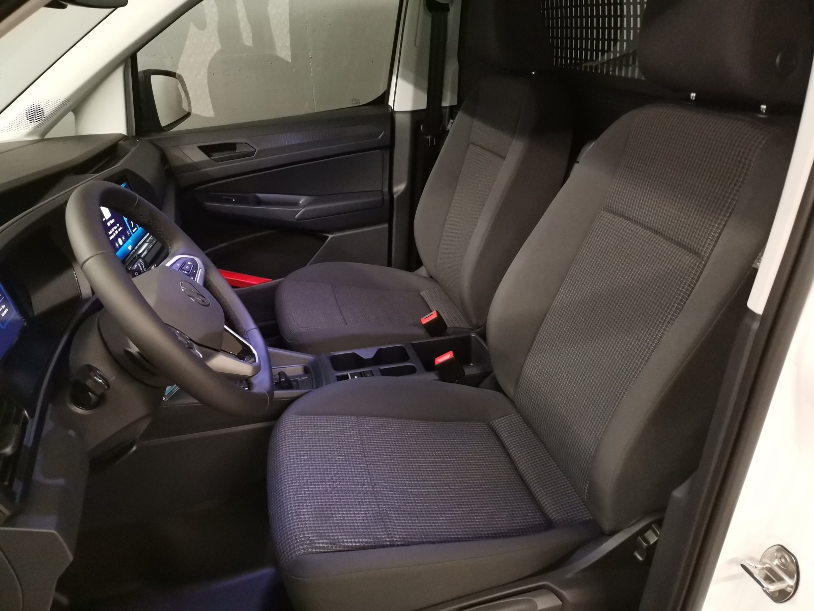 VW Caddy Kaw. 1.5 TSI 116 Entry DSG-image-13