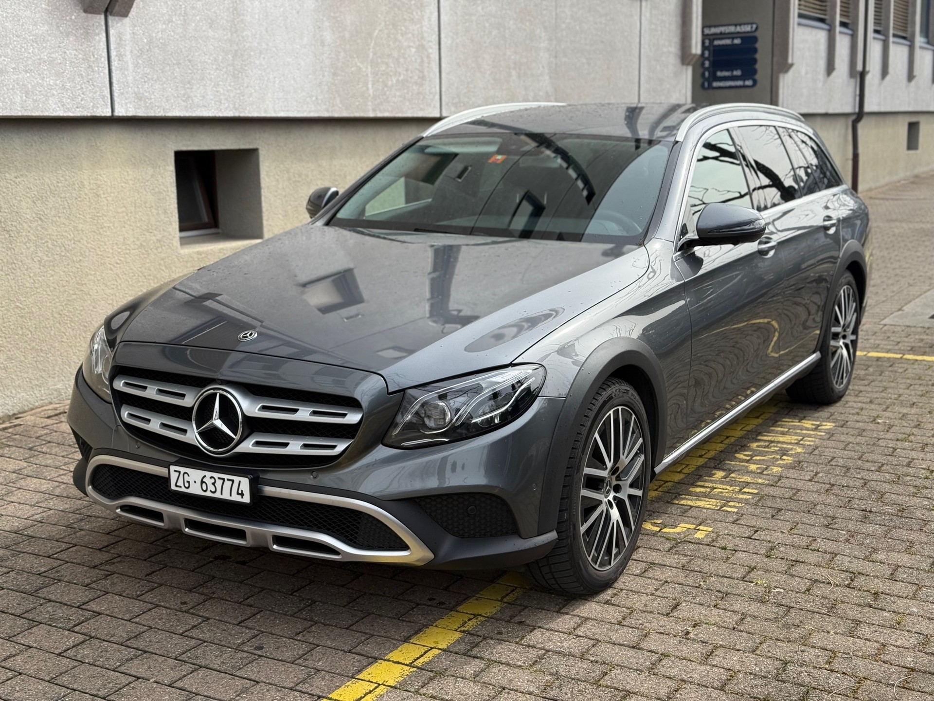 MERCEDES-BENZ E 220 d All-Terrain Avantgarde 4Matic 9G-Tronic-image-0