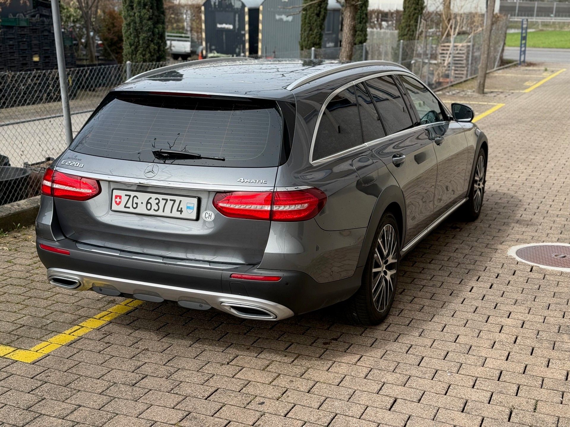 MERCEDES-BENZ E 220 d All-Terrain Avantgarde 4Matic 9G-Tronic-image-2