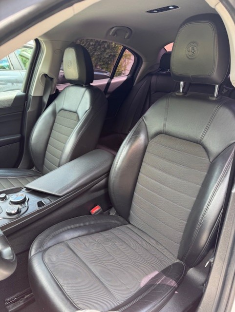 ALFA ROMEO Giulia 2.2 JTDM Super Automatic-image-8