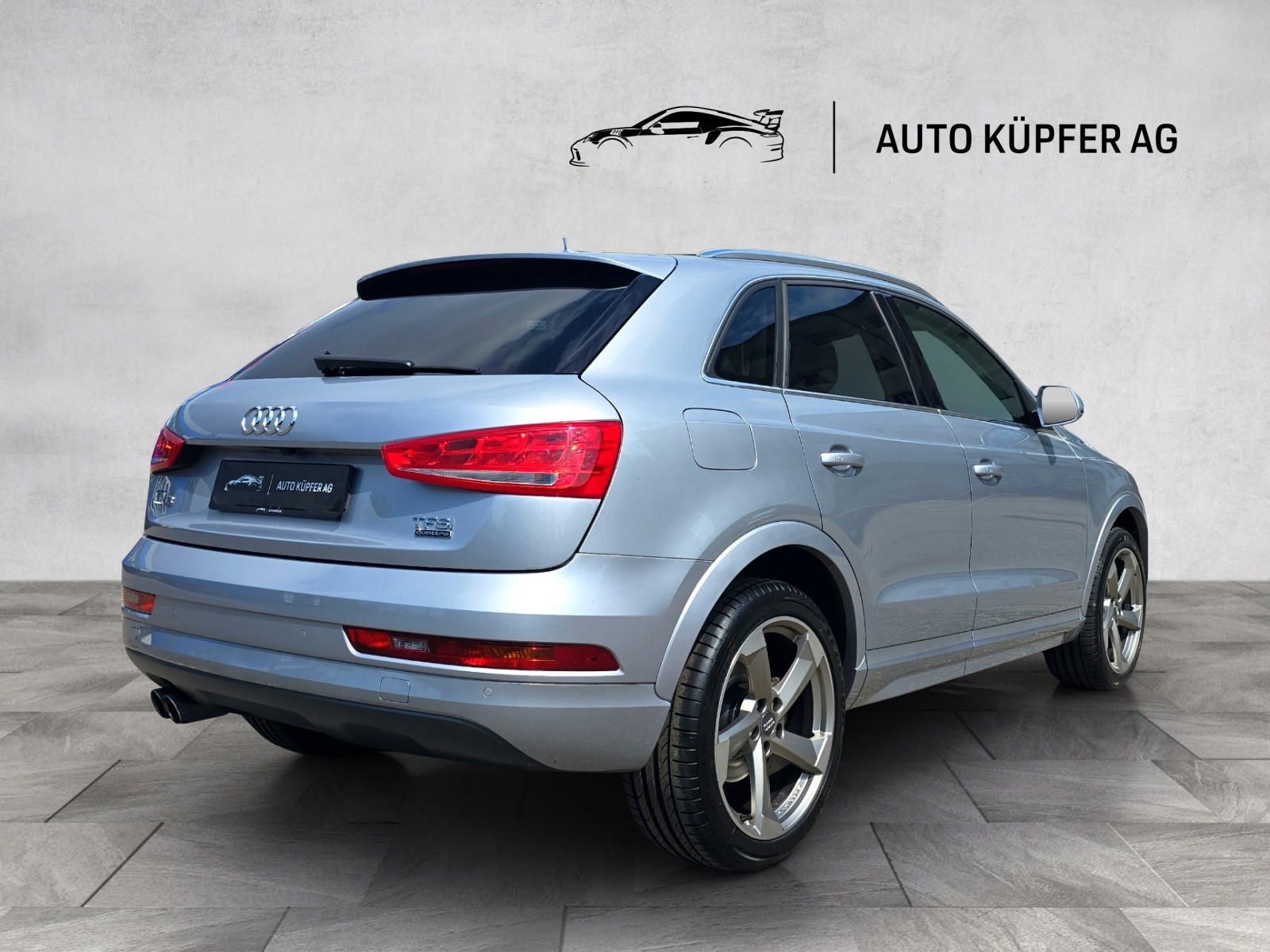 AUDI Q3 2.0 TFSI sport quattro S-tronic-image-2