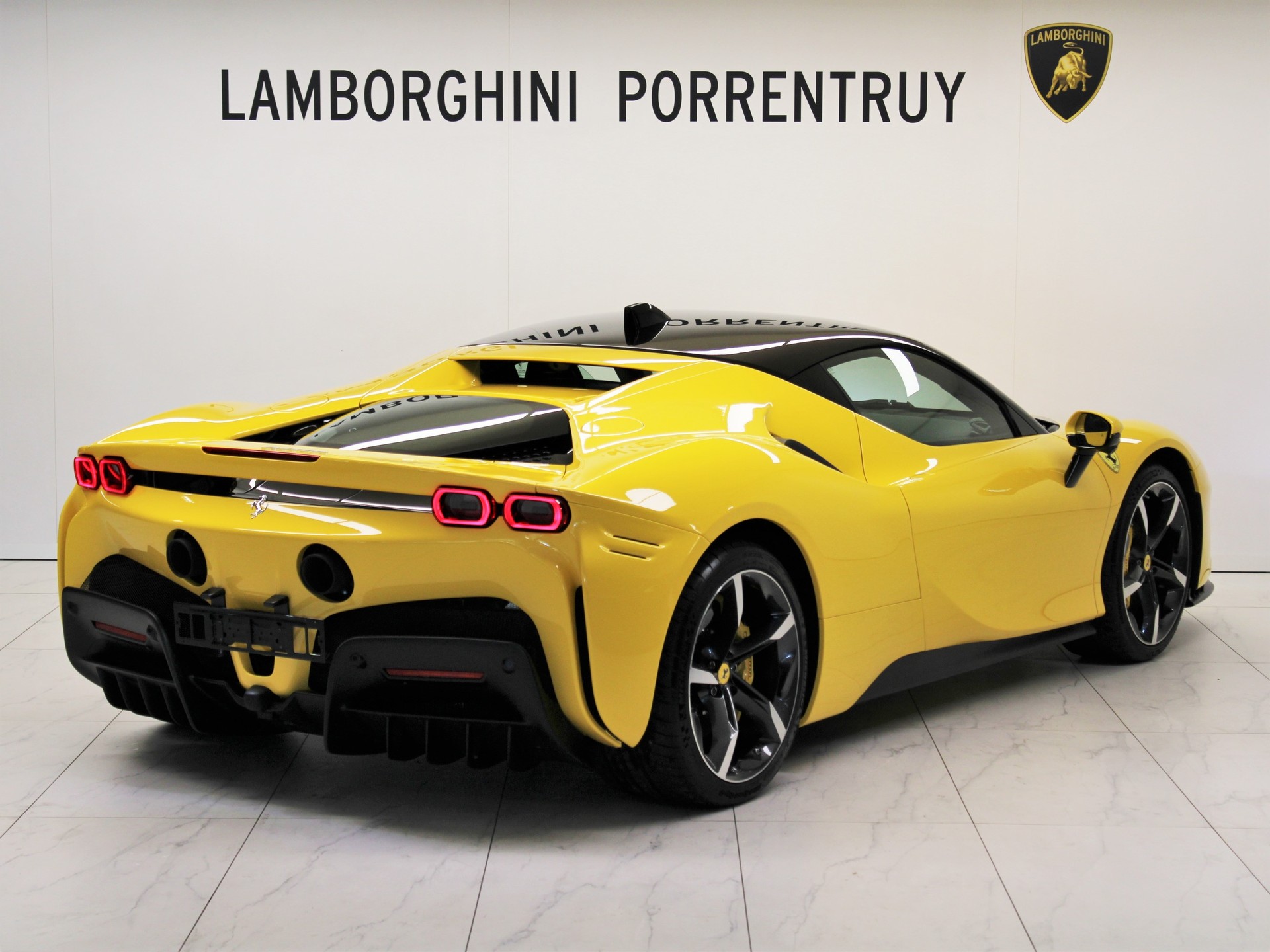 FERRARI SF90 Stradale-image-2