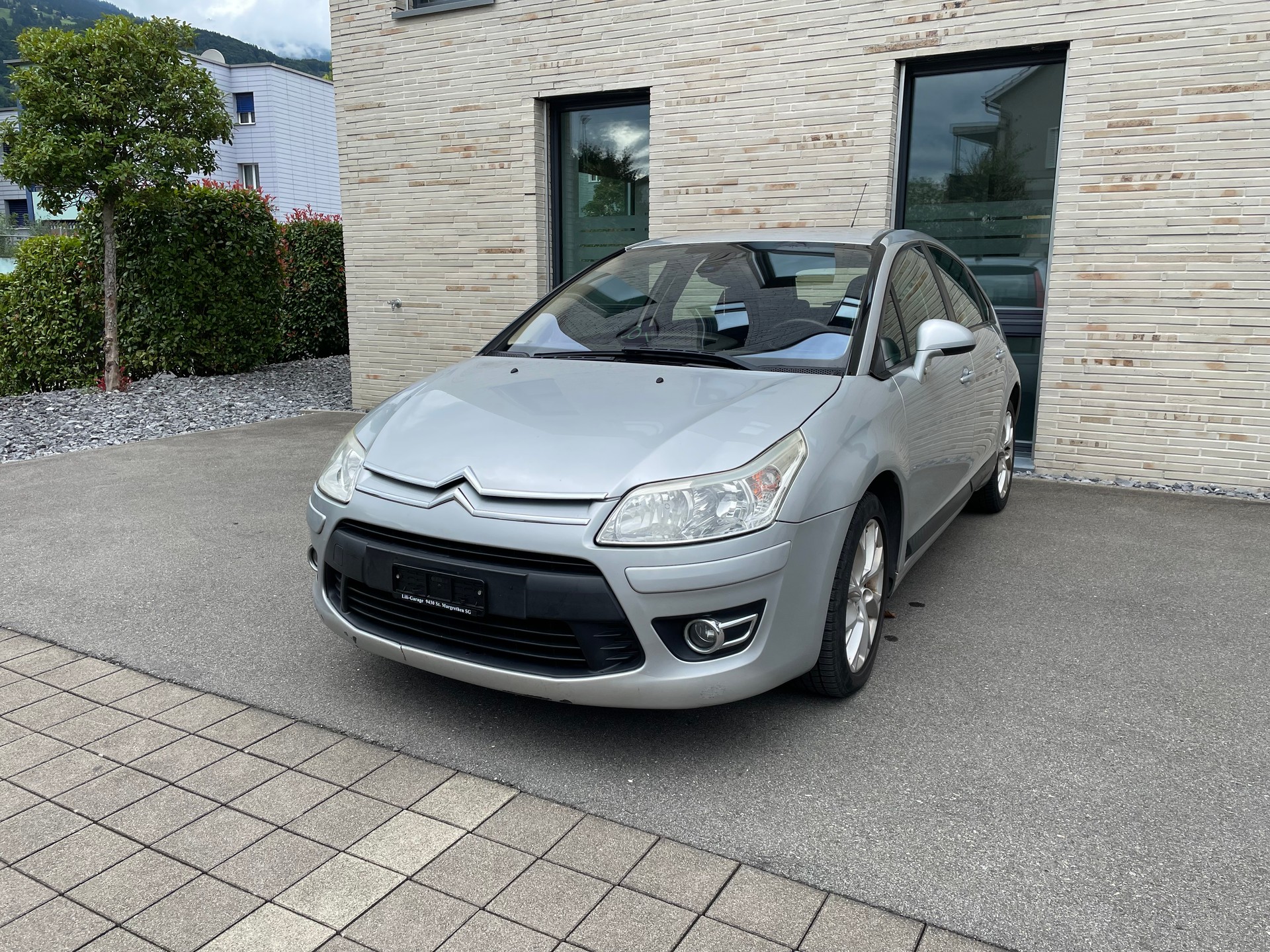 CITROEN C4 Berline 1.6 16V HDi VTR (Pack) Automatic-image-0