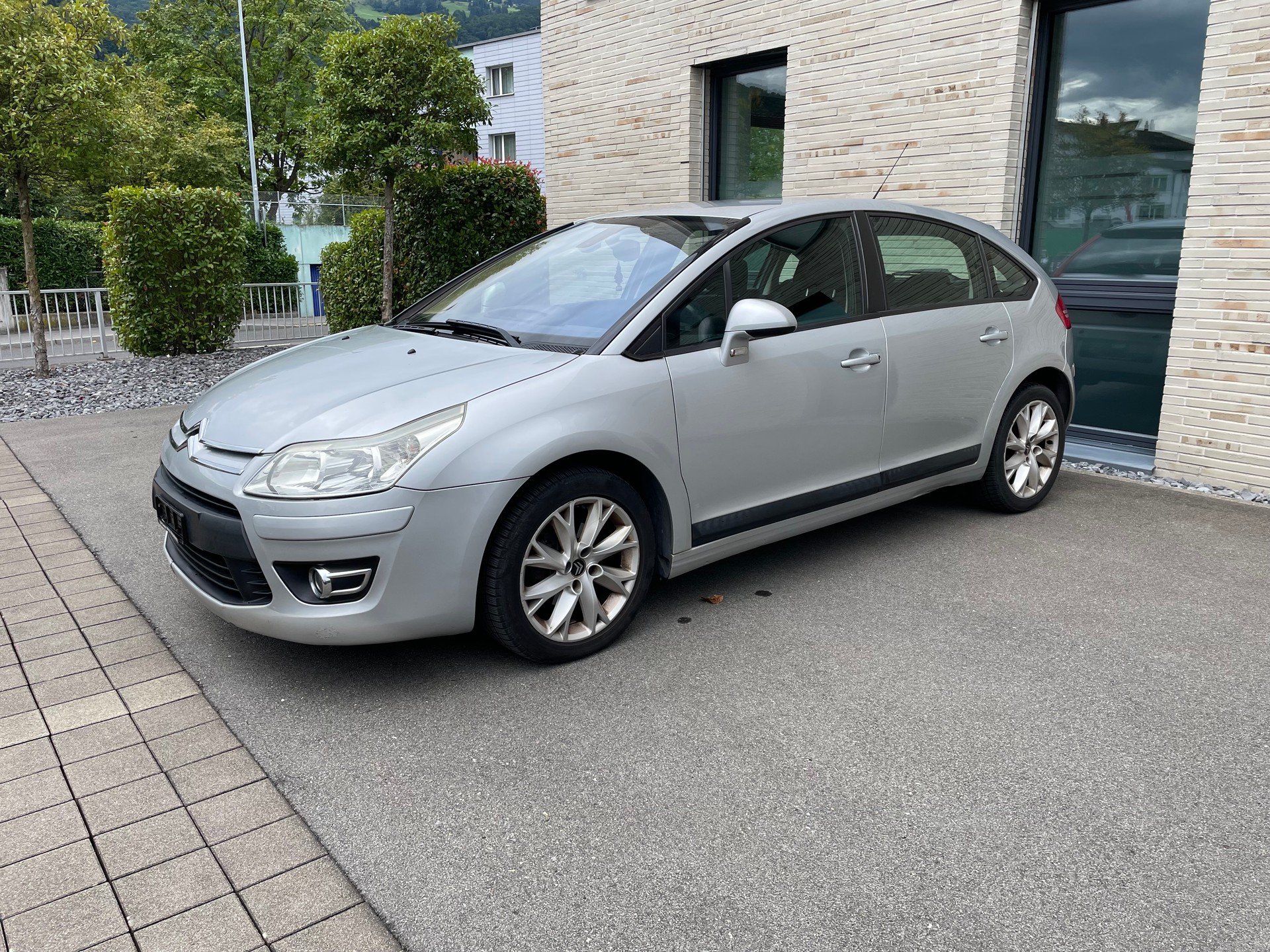 CITROEN C4 Berline 1.6 16V HDi VTR (Pack) Automatic-image-2