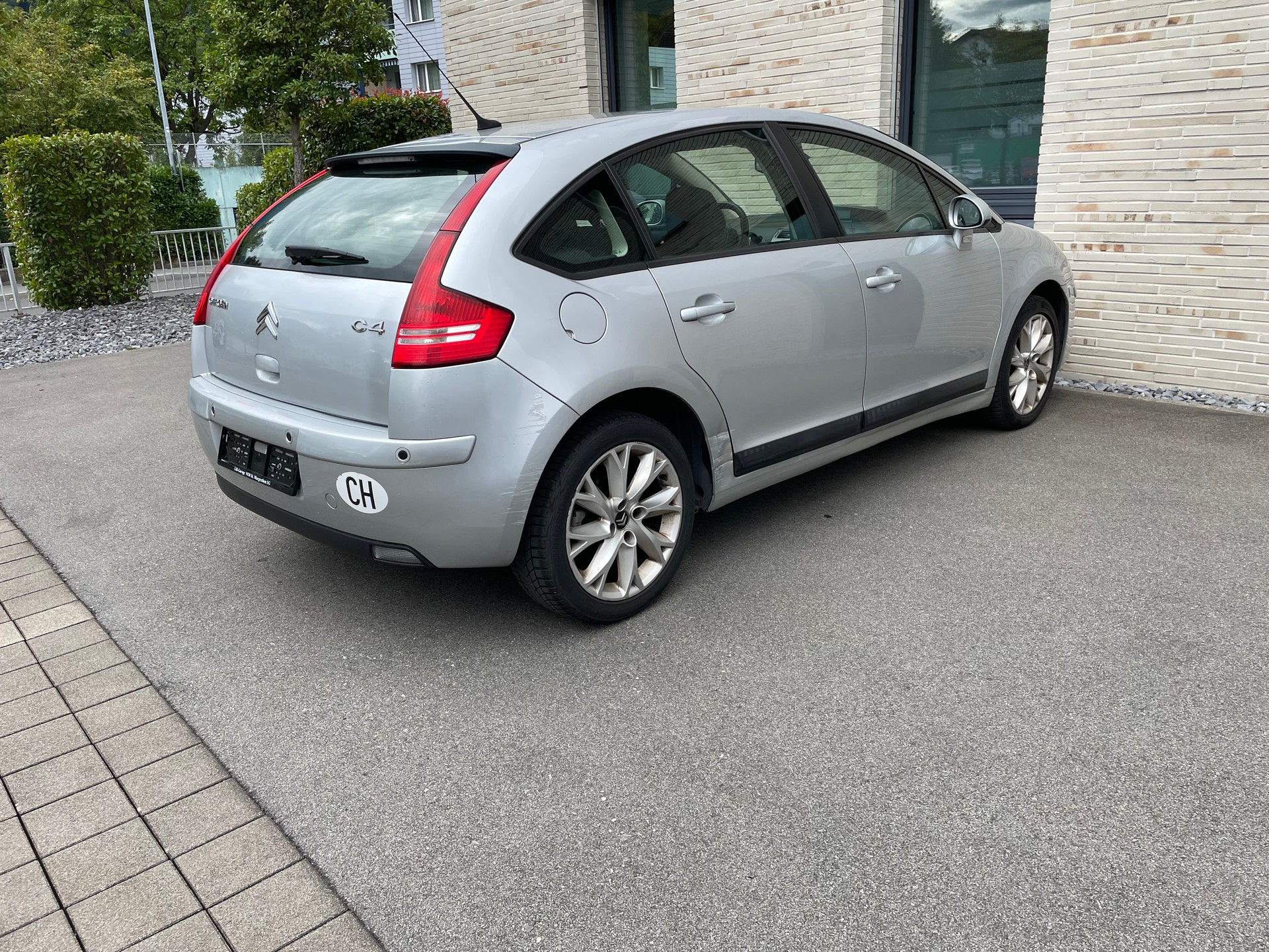CITROEN C4 Berline 1.6 16V HDi VTR (Pack) Automatic-image-8