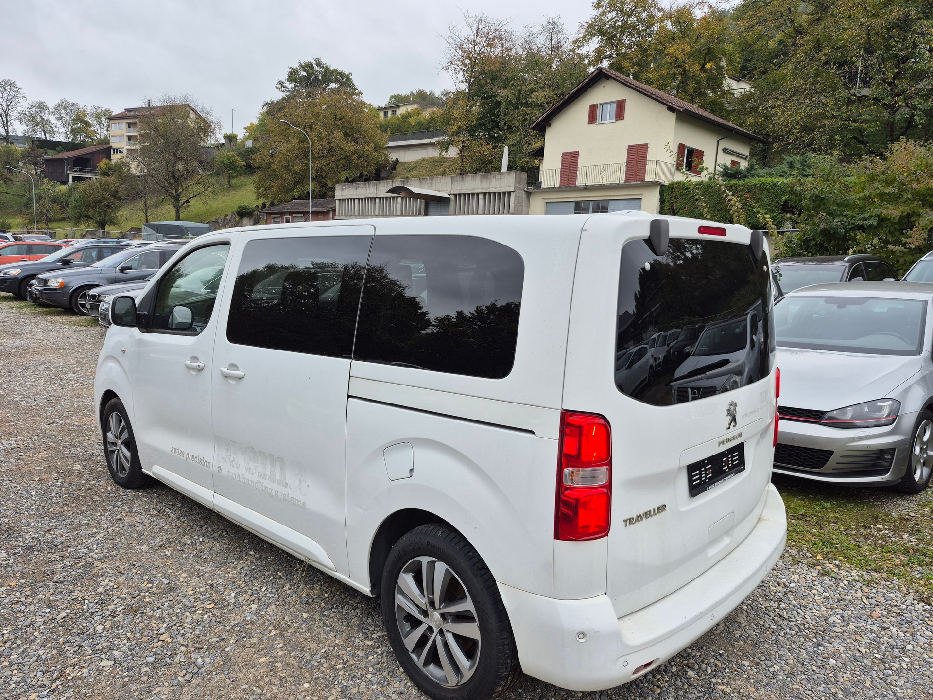 PEUGEOT Traveller 2.0 BlueHDi Allure Standard EAT-image-3