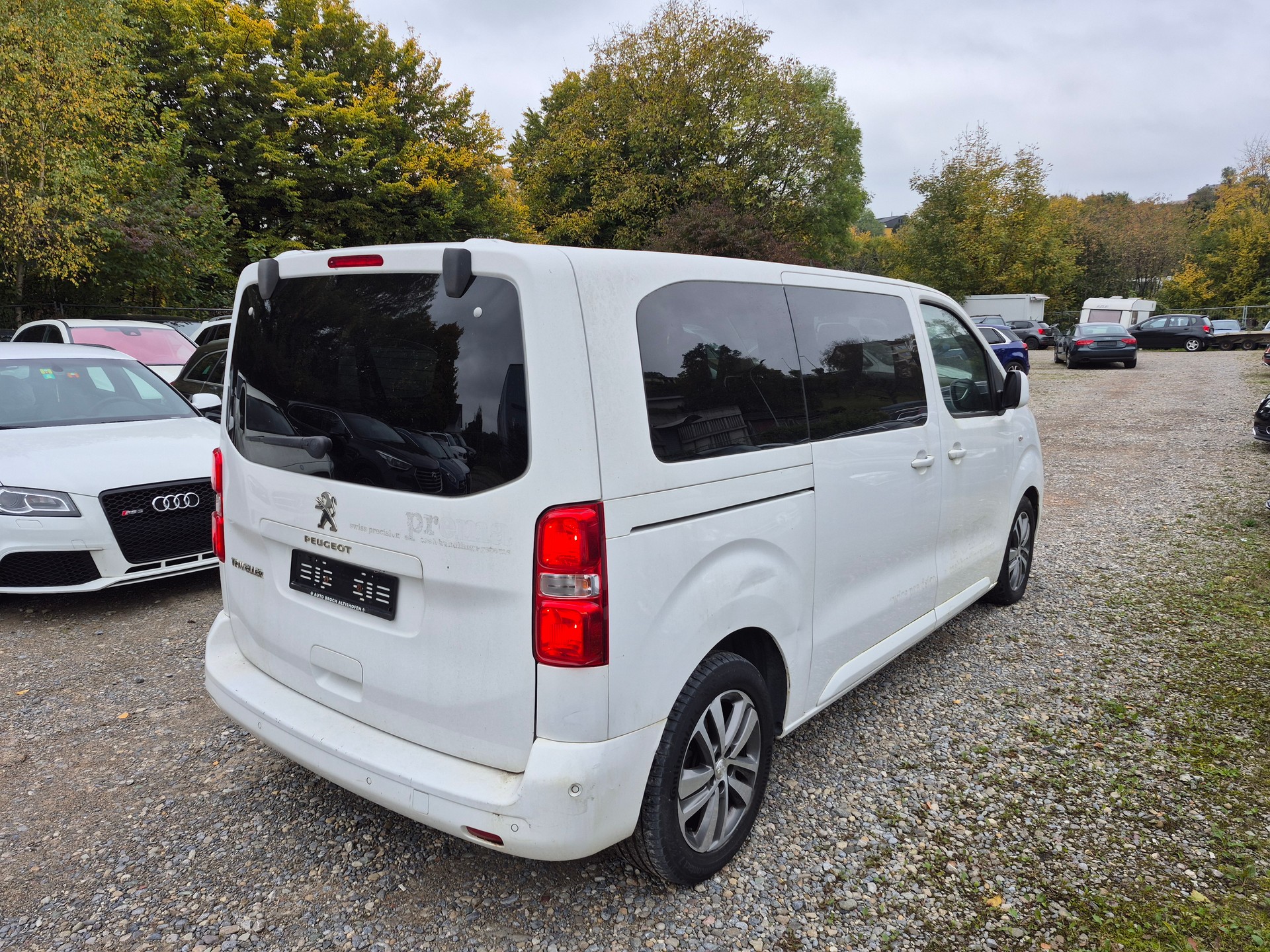 PEUGEOT Traveller 2.0 BlueHDi Allure Standard EAT-image-2