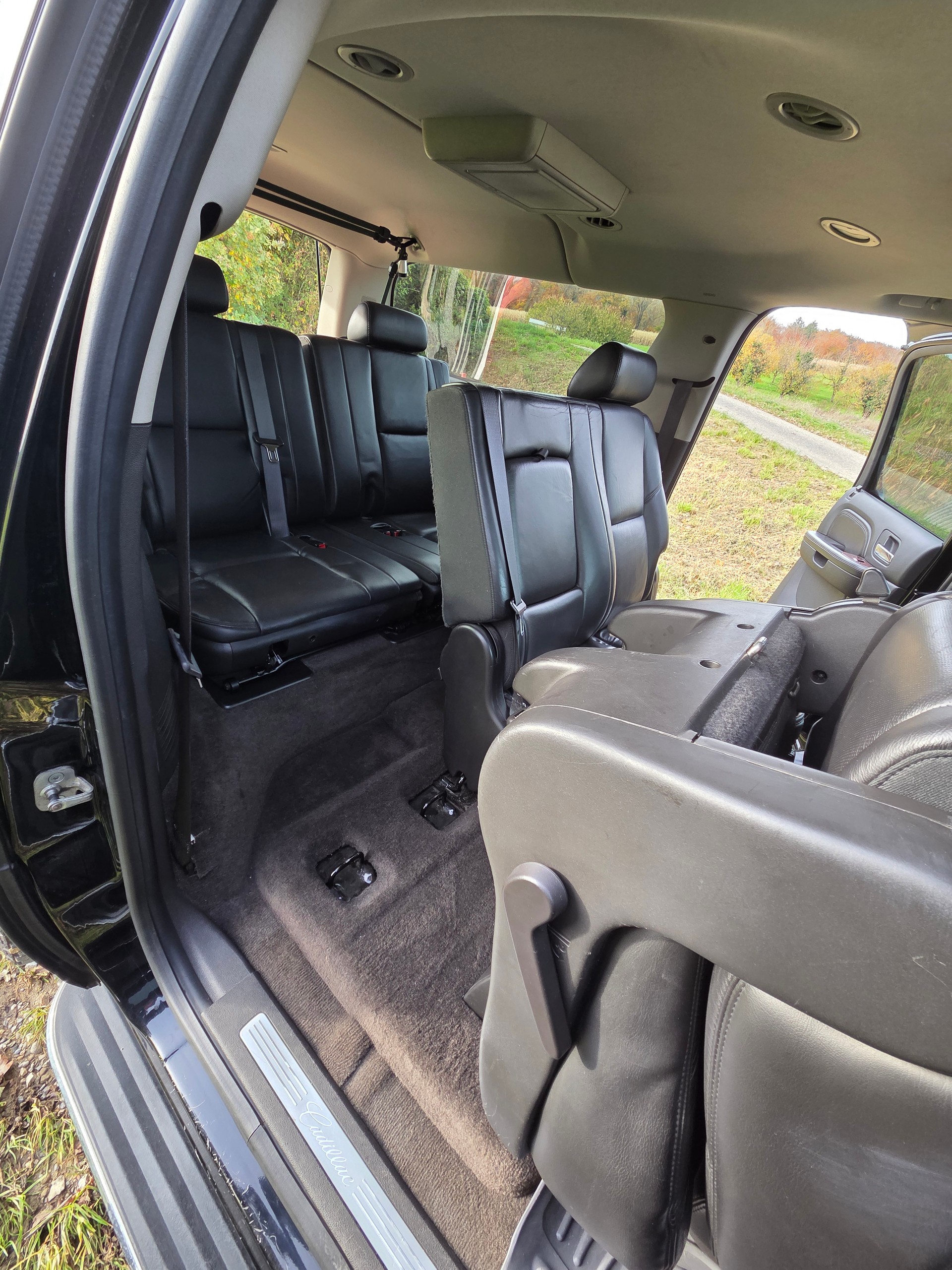 CADILLAC ESV Flexfuel (Ethanol E85)-image-13