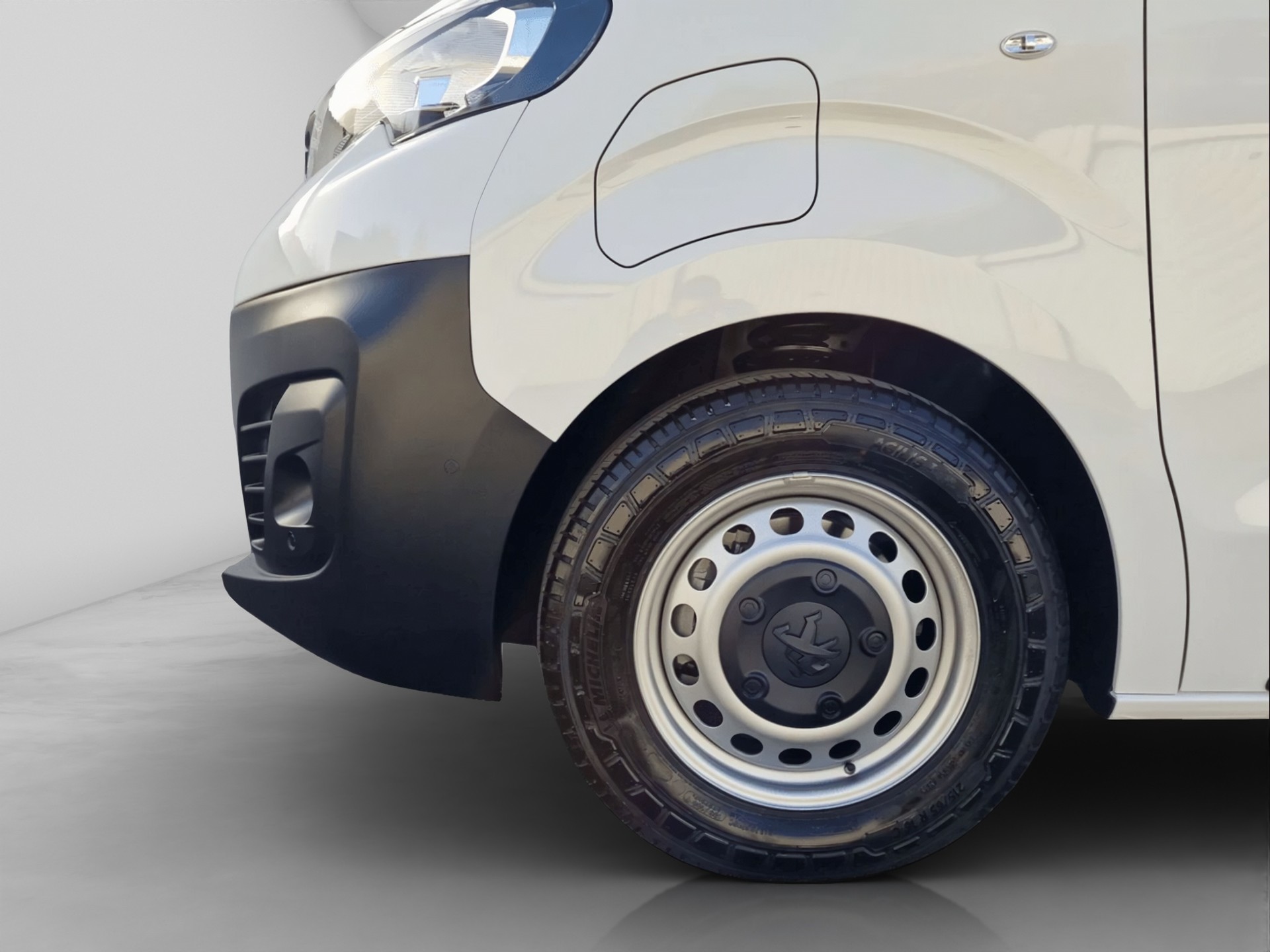 PEUGEOT e-Expert Kaw. Standard 75 kWh-image-5