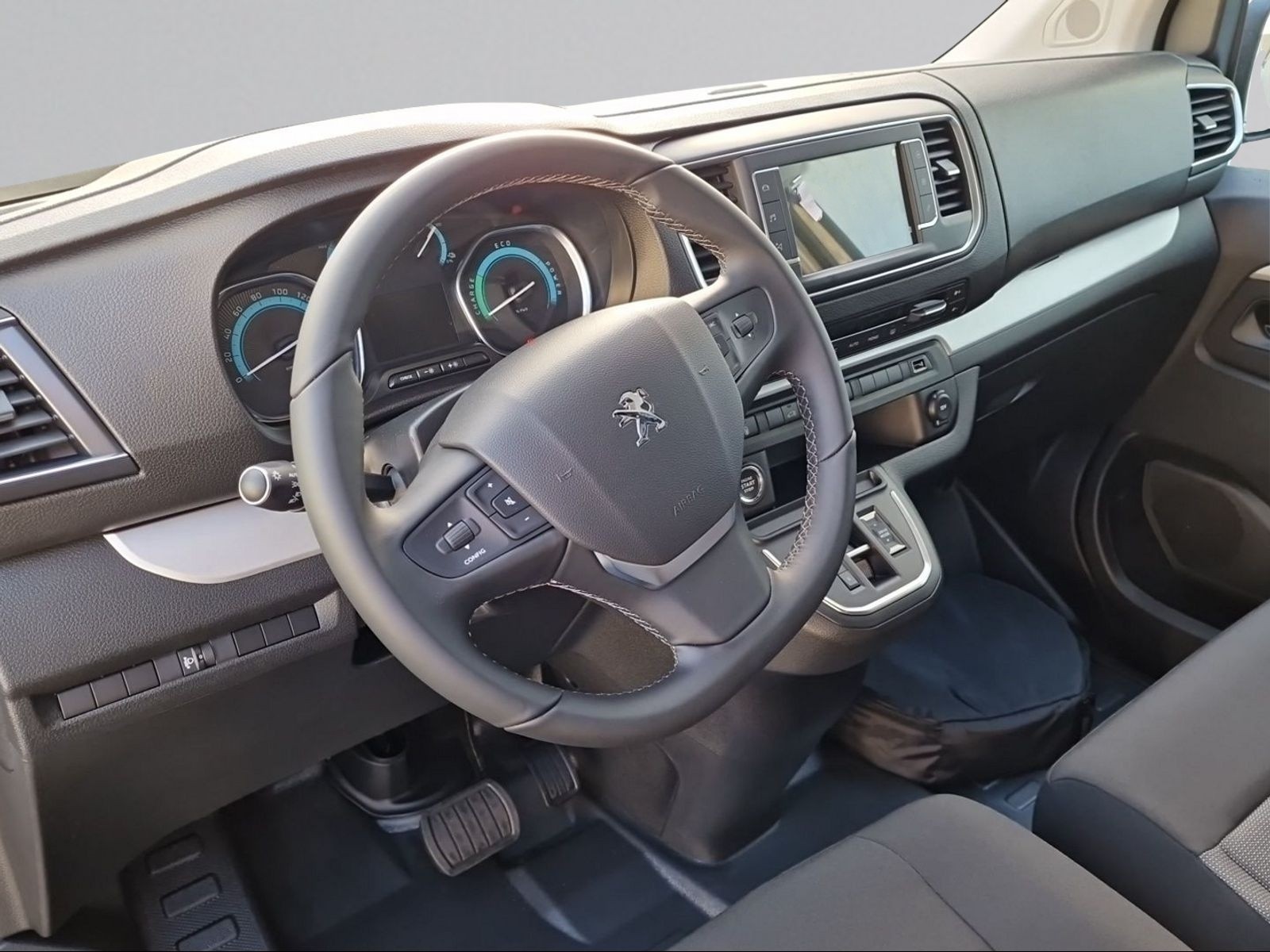 PEUGEOT e-Expert Kaw. Standard 75 kWh-image-13