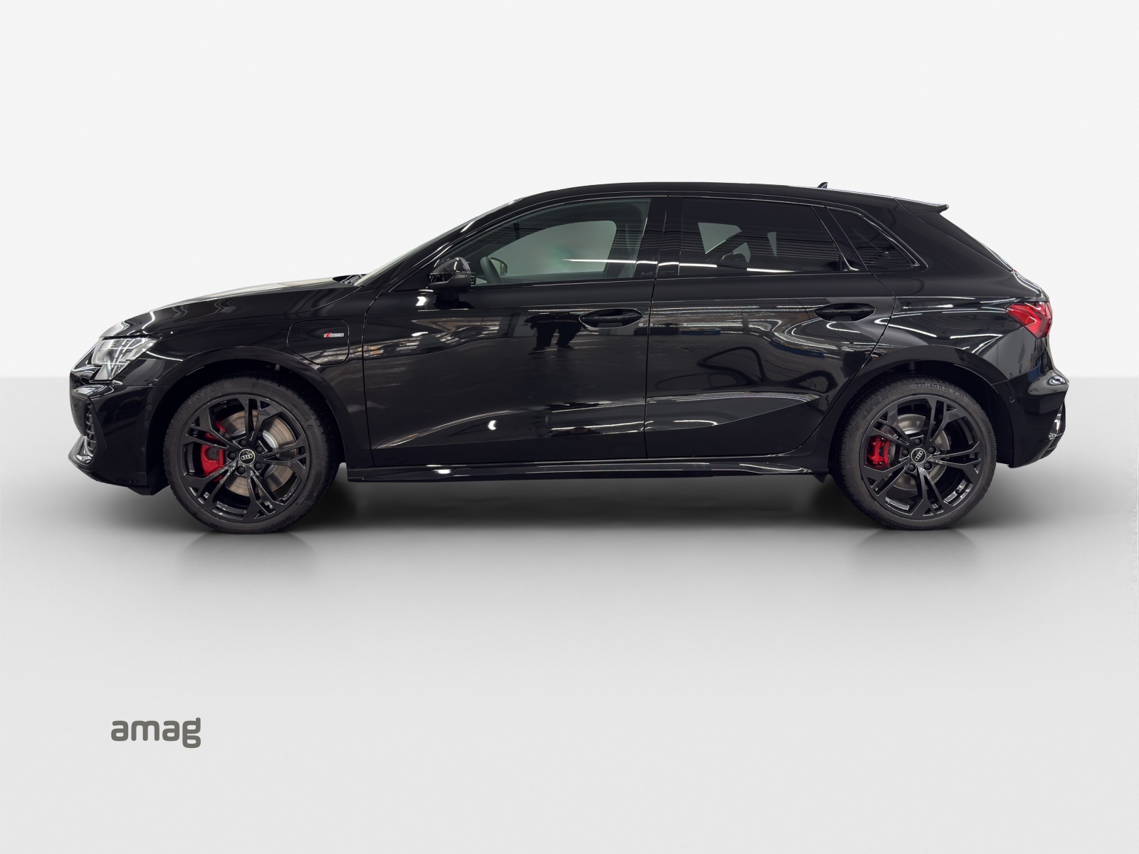 AUDI A3 Sportback TFSI e 200 kW S line Attraction S tronic-image-1