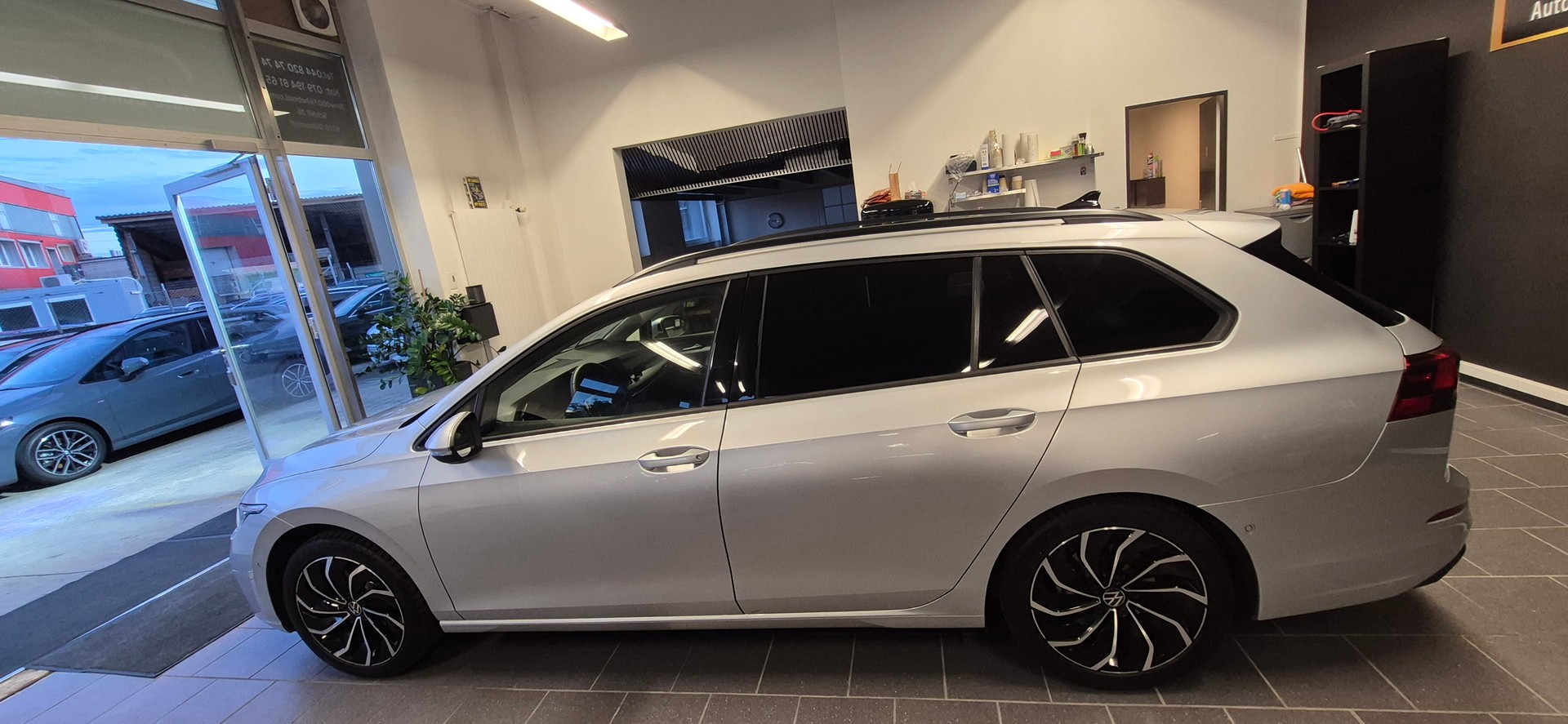 VW Golf Variant 2.0 TDI Life DSG-showroom-element-3