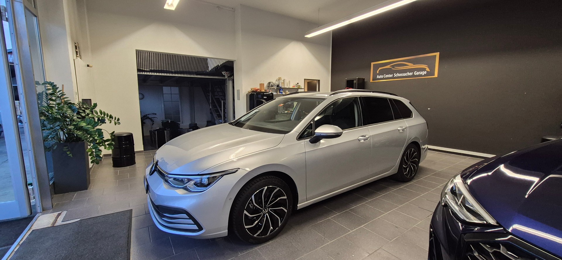 VW Golf Variant 2.0 TDI Life DSG-showroom-element-1