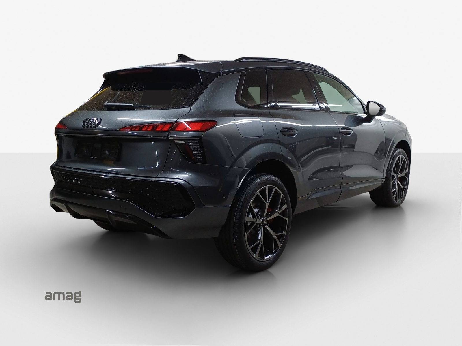 AUDI Q3 SUV e-hybrid 200 kW S tronig-image-4
