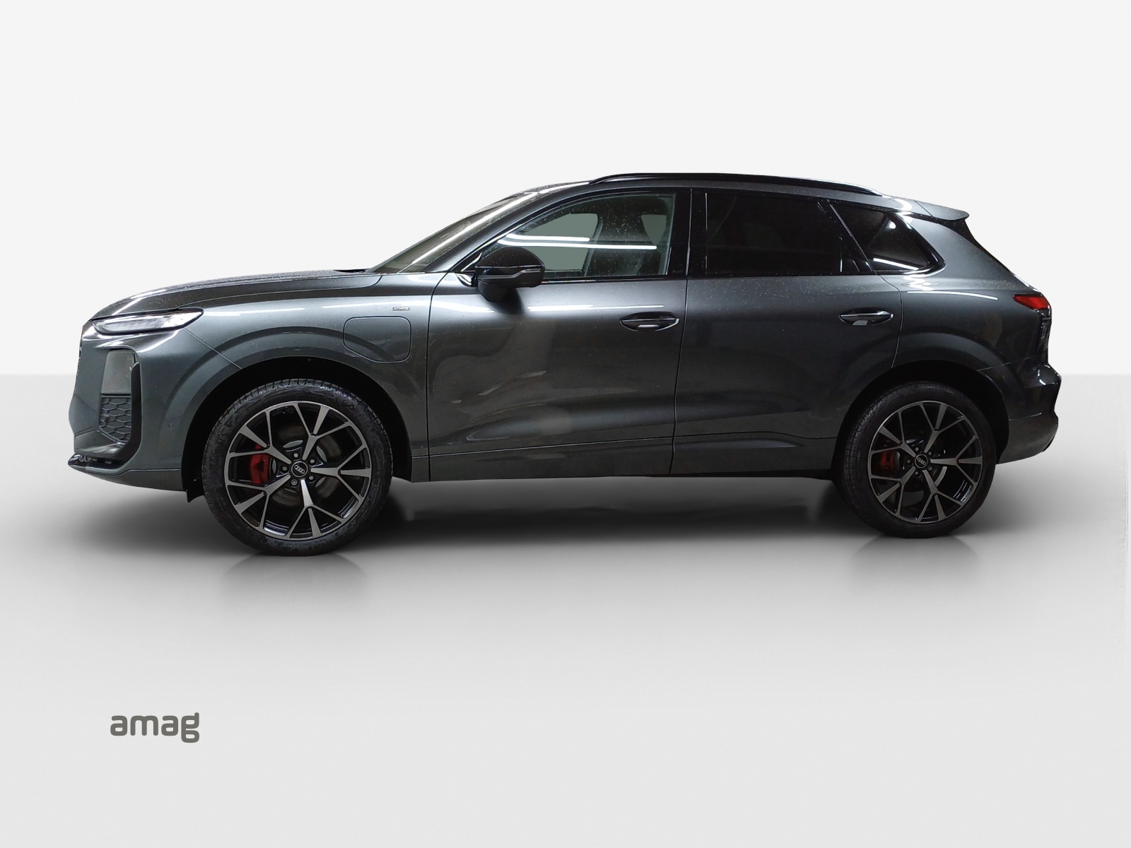 AUDI Q3 SUV e-hybrid 200 kW S tronig-image-1