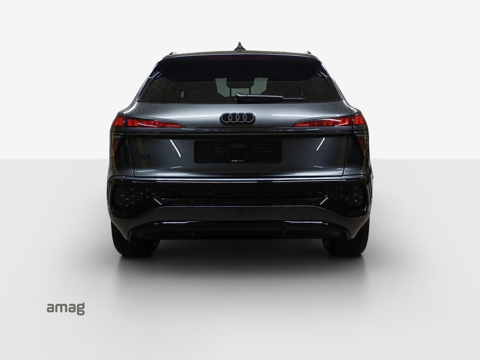 AUDI Q3 SUV e-hybrid 200 kW S tronig-image-3