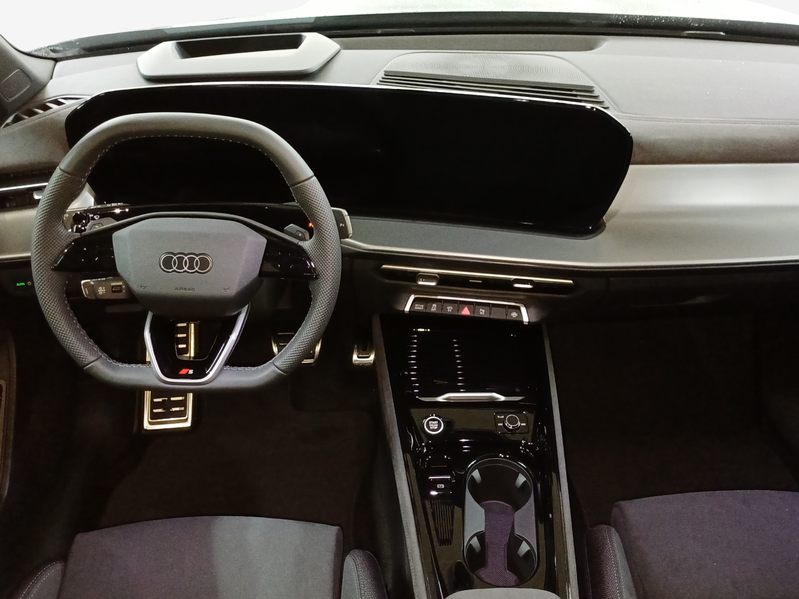 AUDI Q3 SUV e-hybrid 200 kW S tronig-image-8