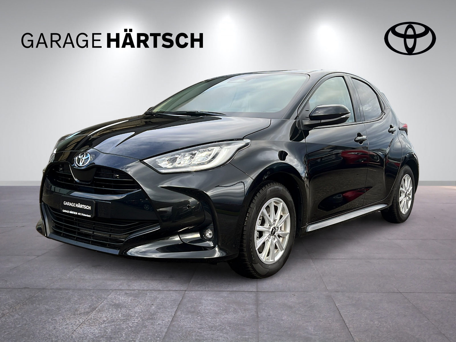 TOYOTA Yaris 1.5 VVT-i HSD Trend-image-0