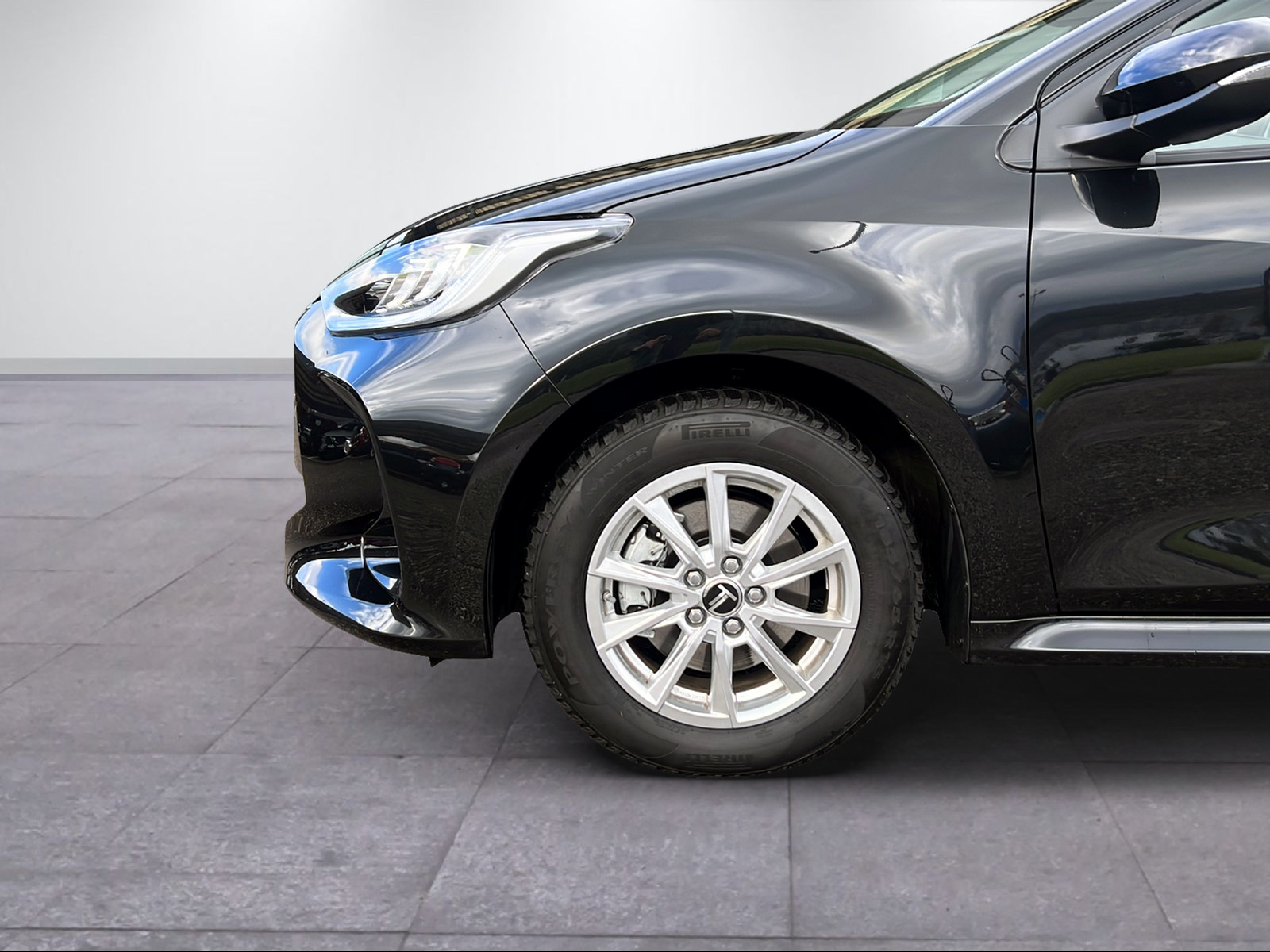 TOYOTA Yaris 1.5 VVT-i HSD Trend-image-2
