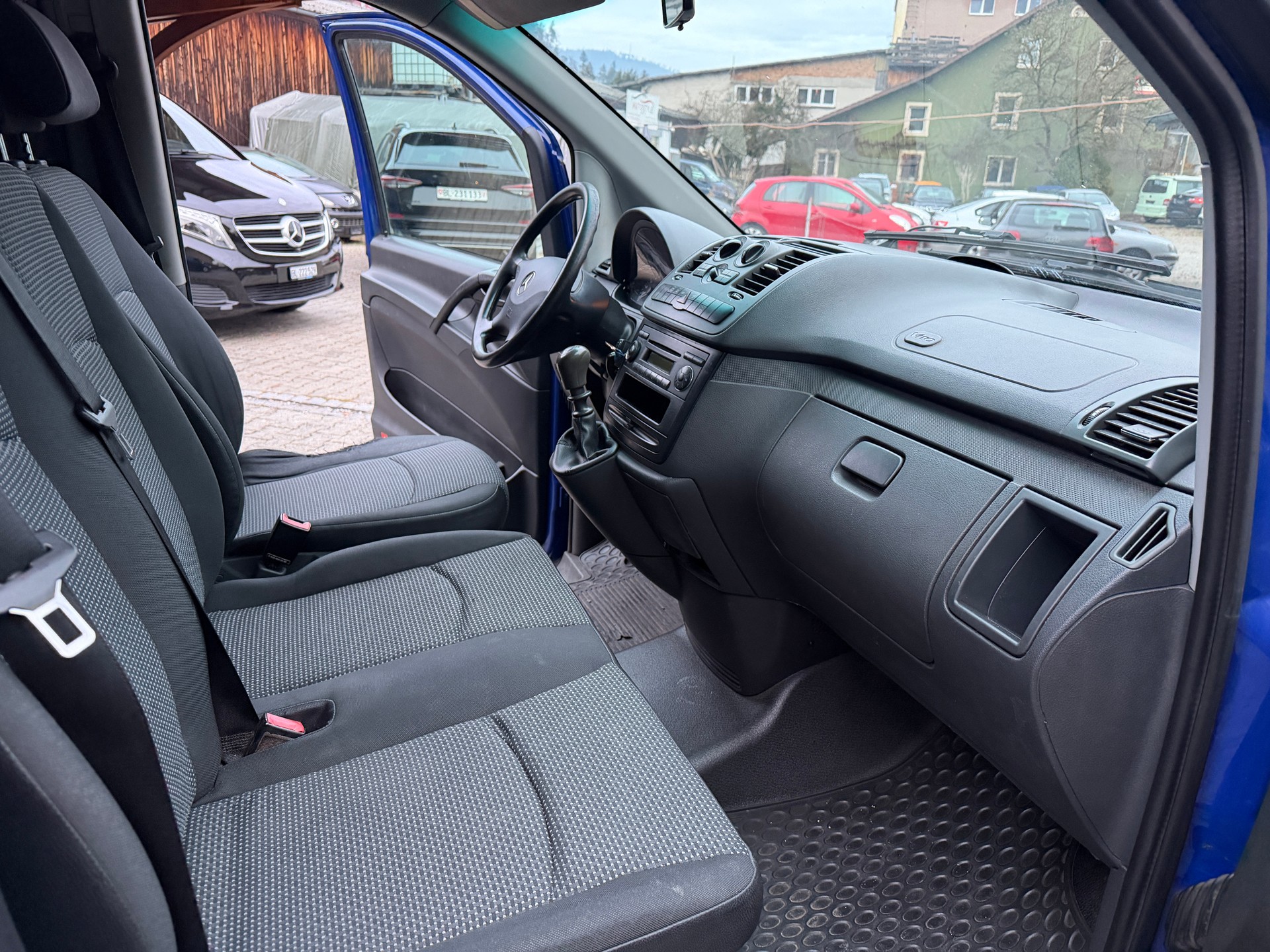 MERCEDES-BENZ Vito 113 CDI Blue Efficiency-image-7