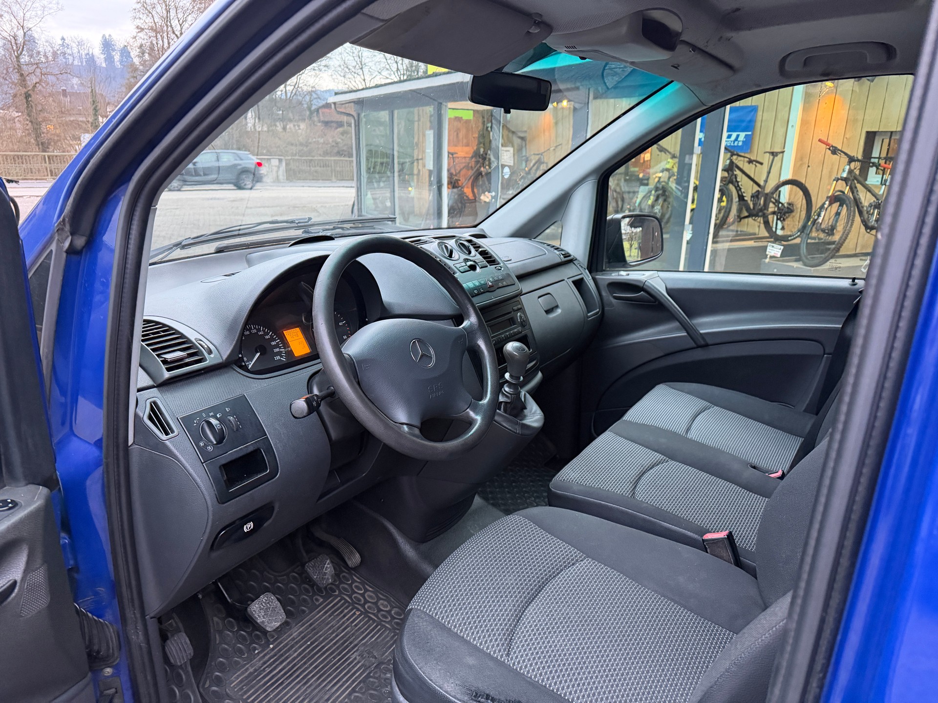 MERCEDES-BENZ Vito 113 CDI Blue Efficiency-image-6