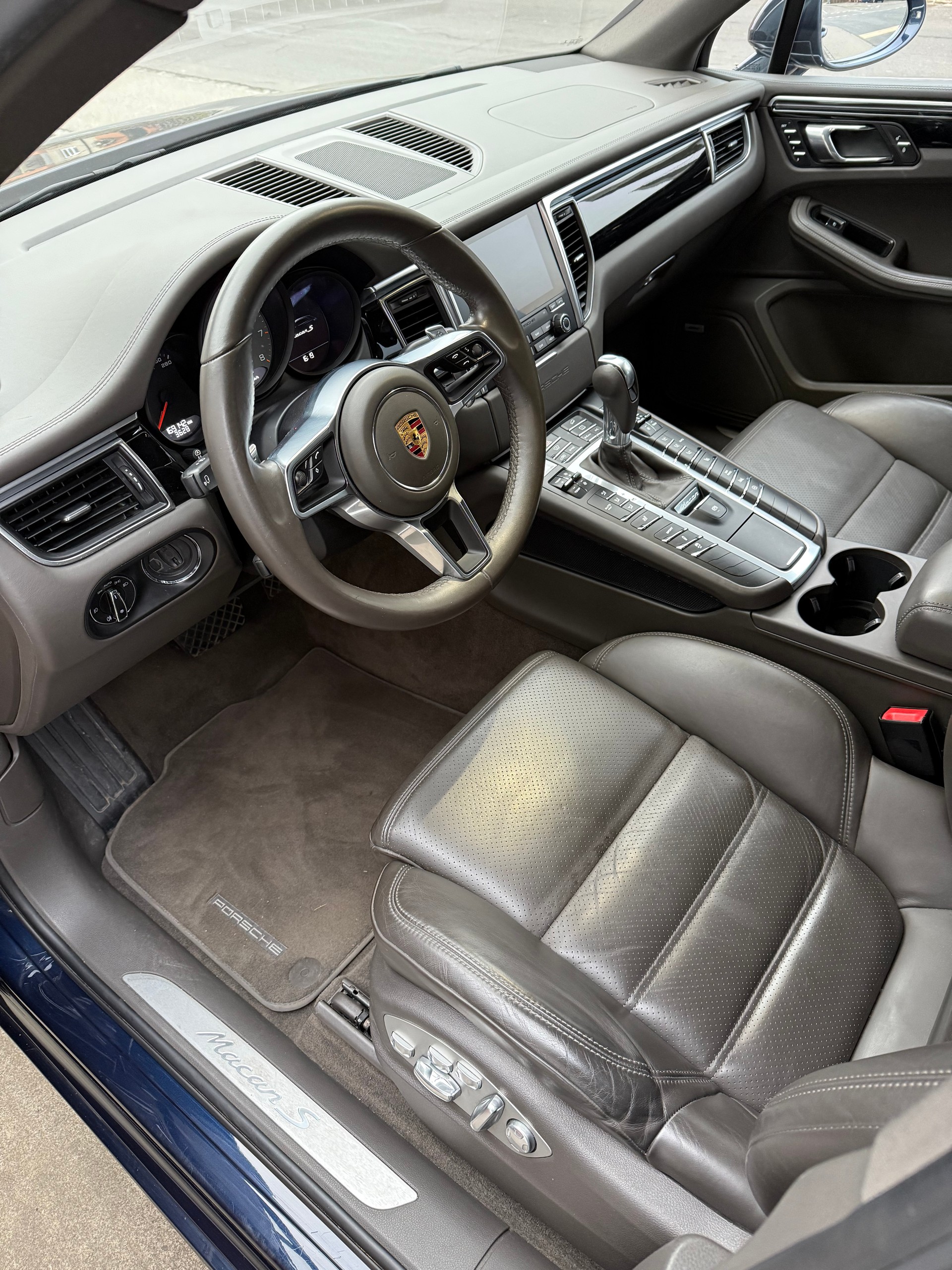 PORSCHE Macan S PDK-image-8