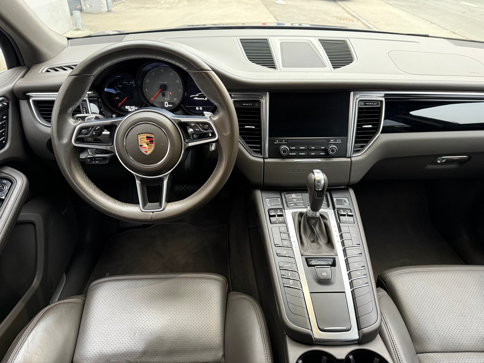 PORSCHE Macan S PDK-image-9