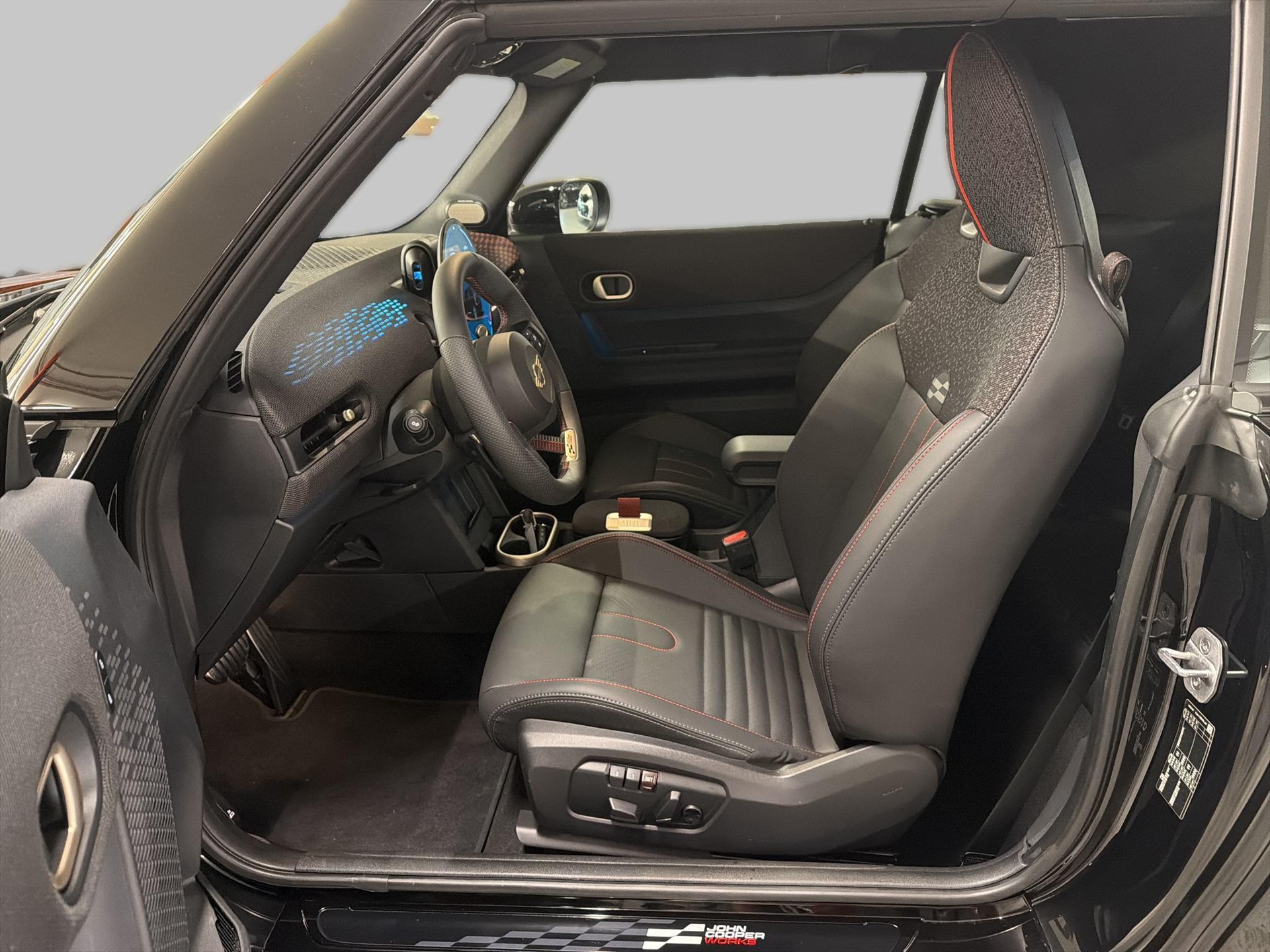 MINI John Cooper Works Cabrio-image-13
