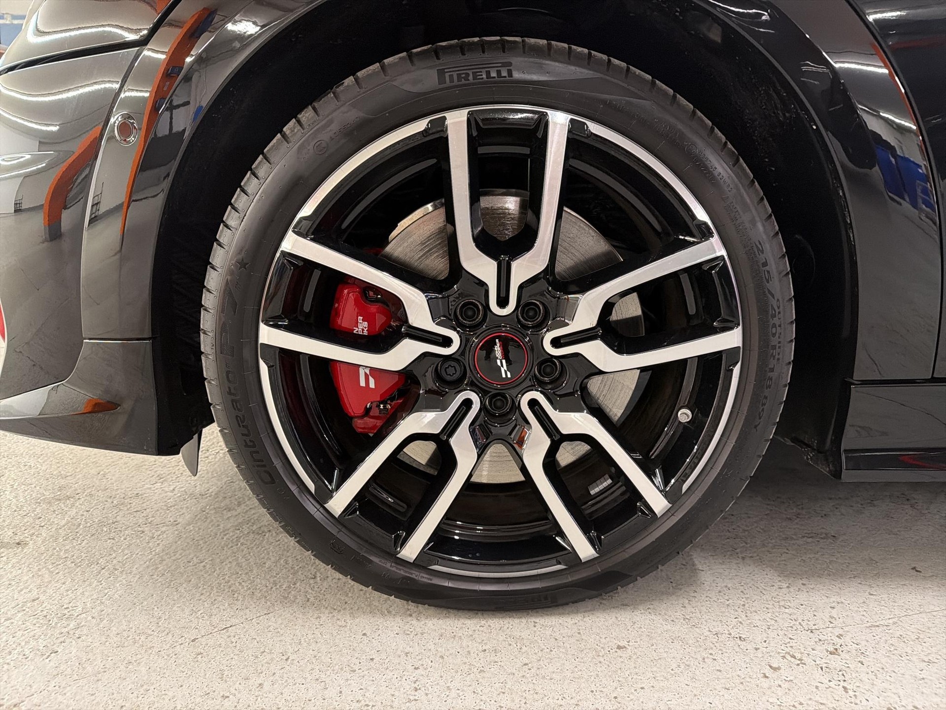 MINI John Cooper Works Cabrio-image-8