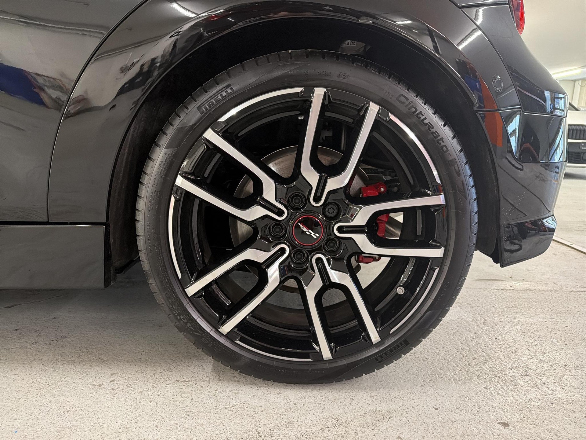 MINI John Cooper Works Cabrio-image-7