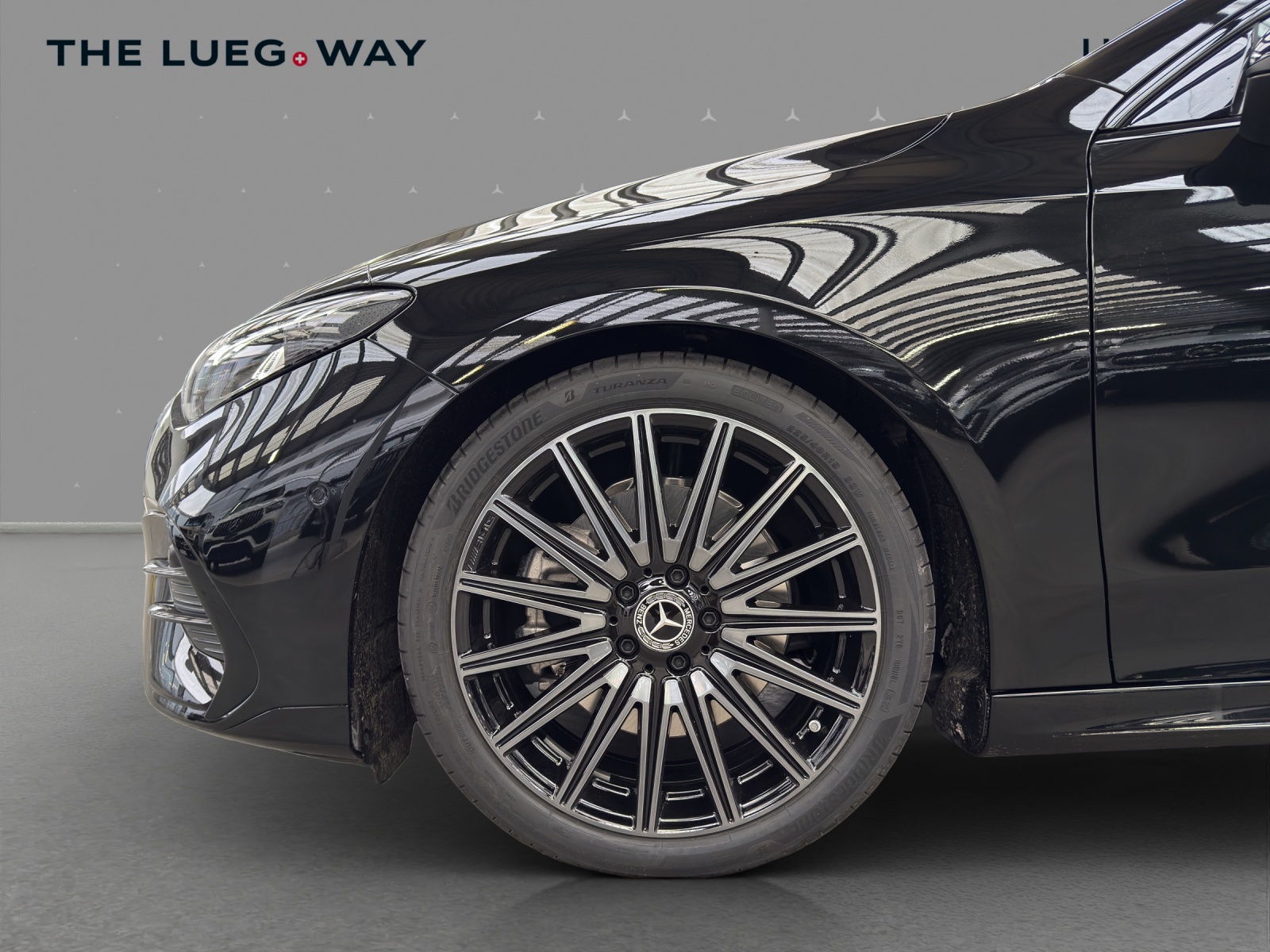 MERCEDES-BENZ CLA 220 8G-DCT 4Matic-image-8