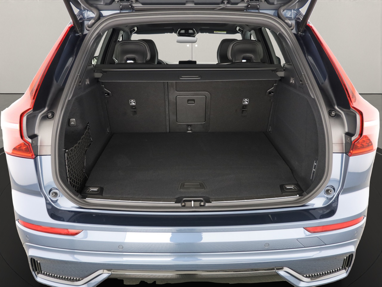 VOLVO XC60 2.0 T8 TE Black Edition eAWD-image-4