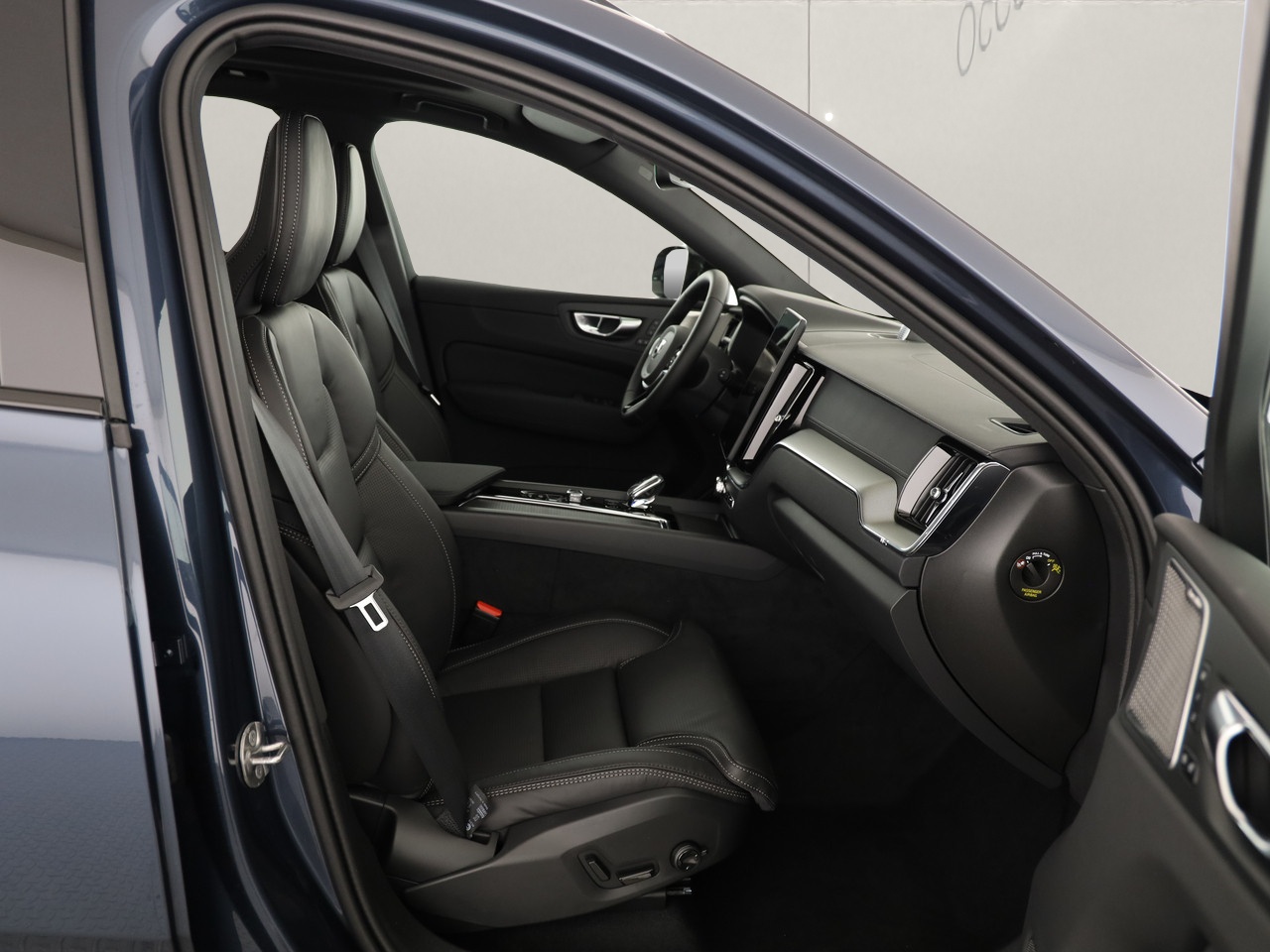 VOLVO XC60 2.0 T8 TE Black Edition eAWD-image-8
