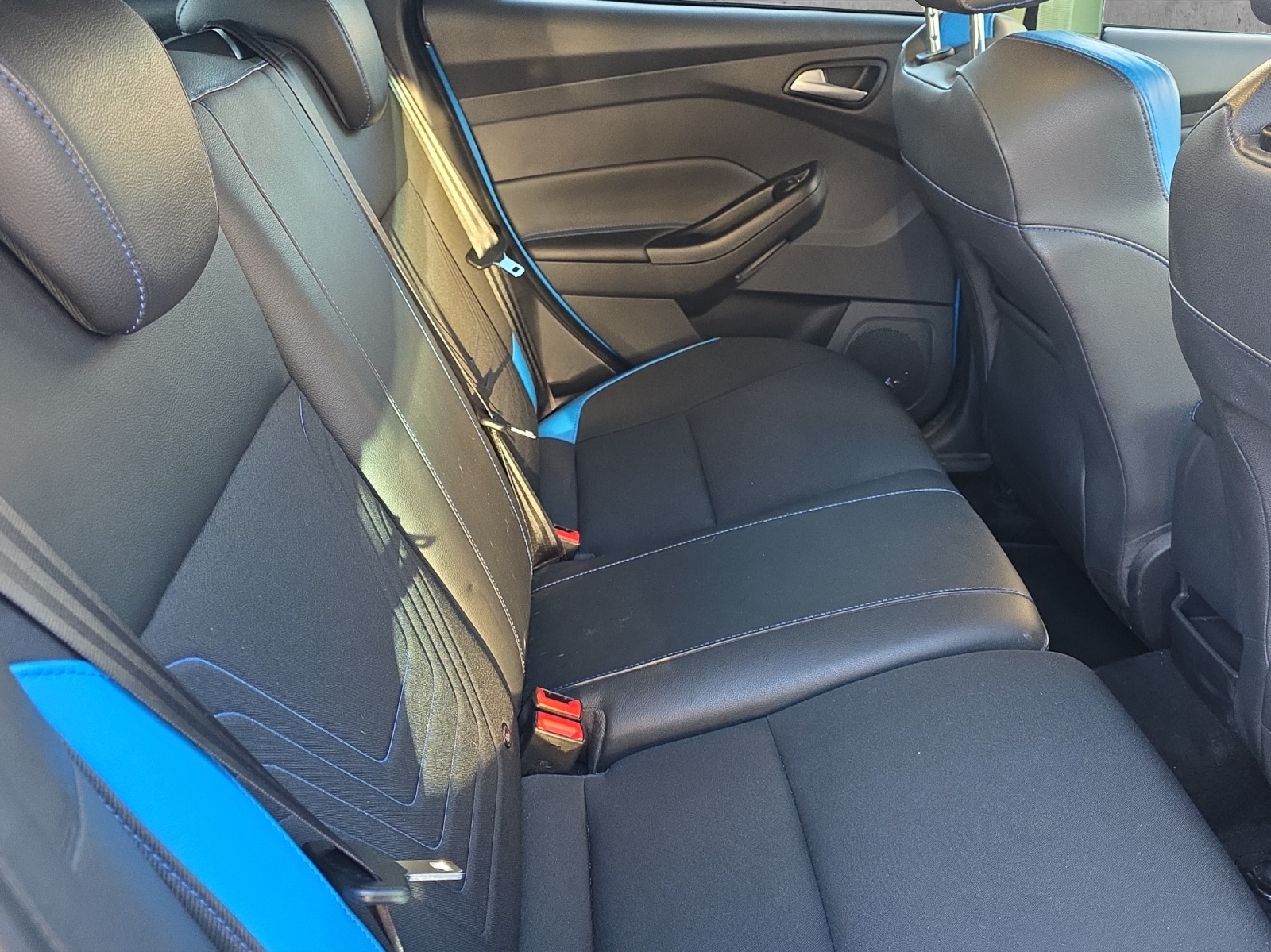 FORD Focus 2.3 EcoBoost RS AWD-image-11