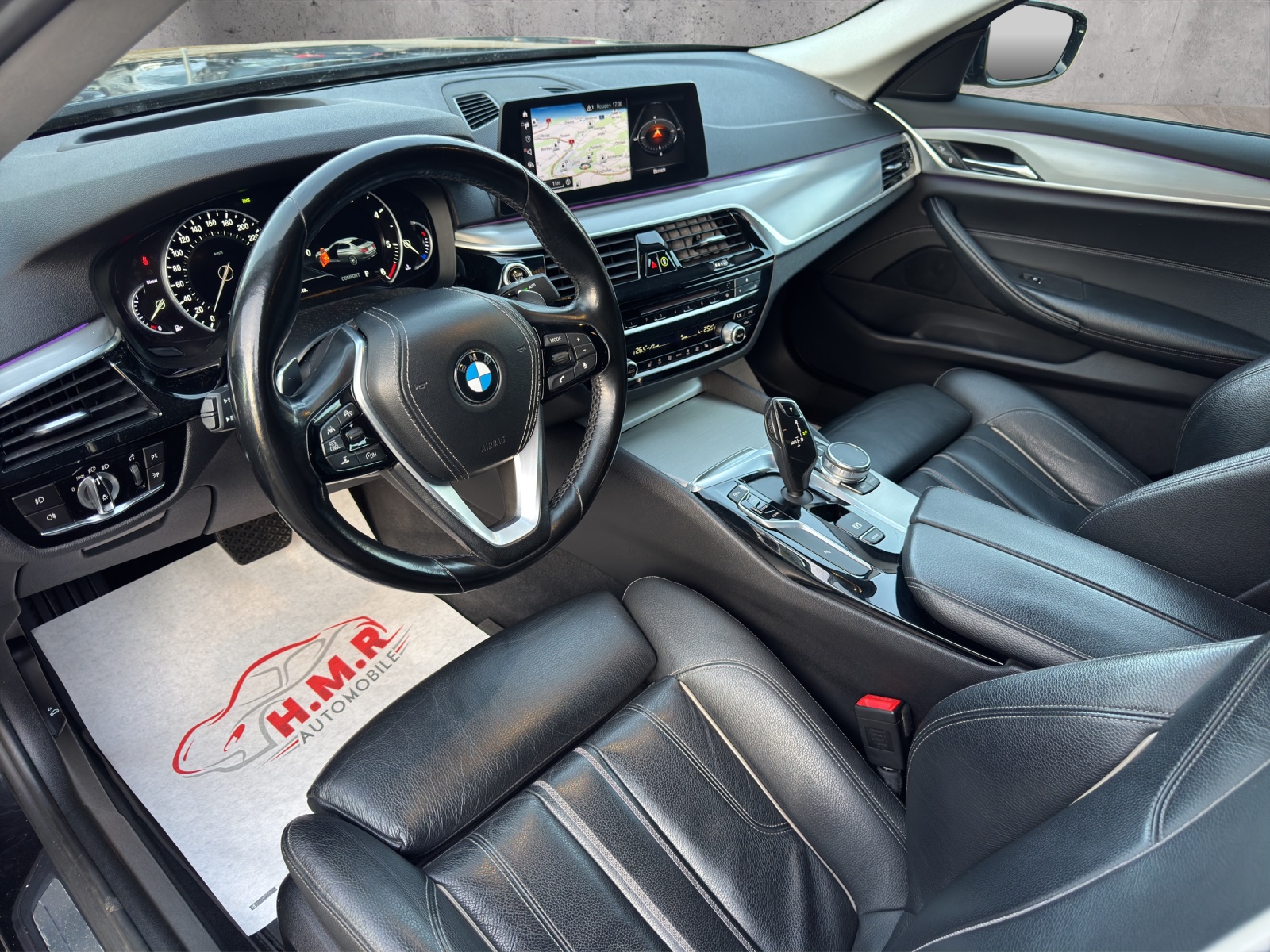 BMW 520d xDrive Sport Line Steptronic-image-8