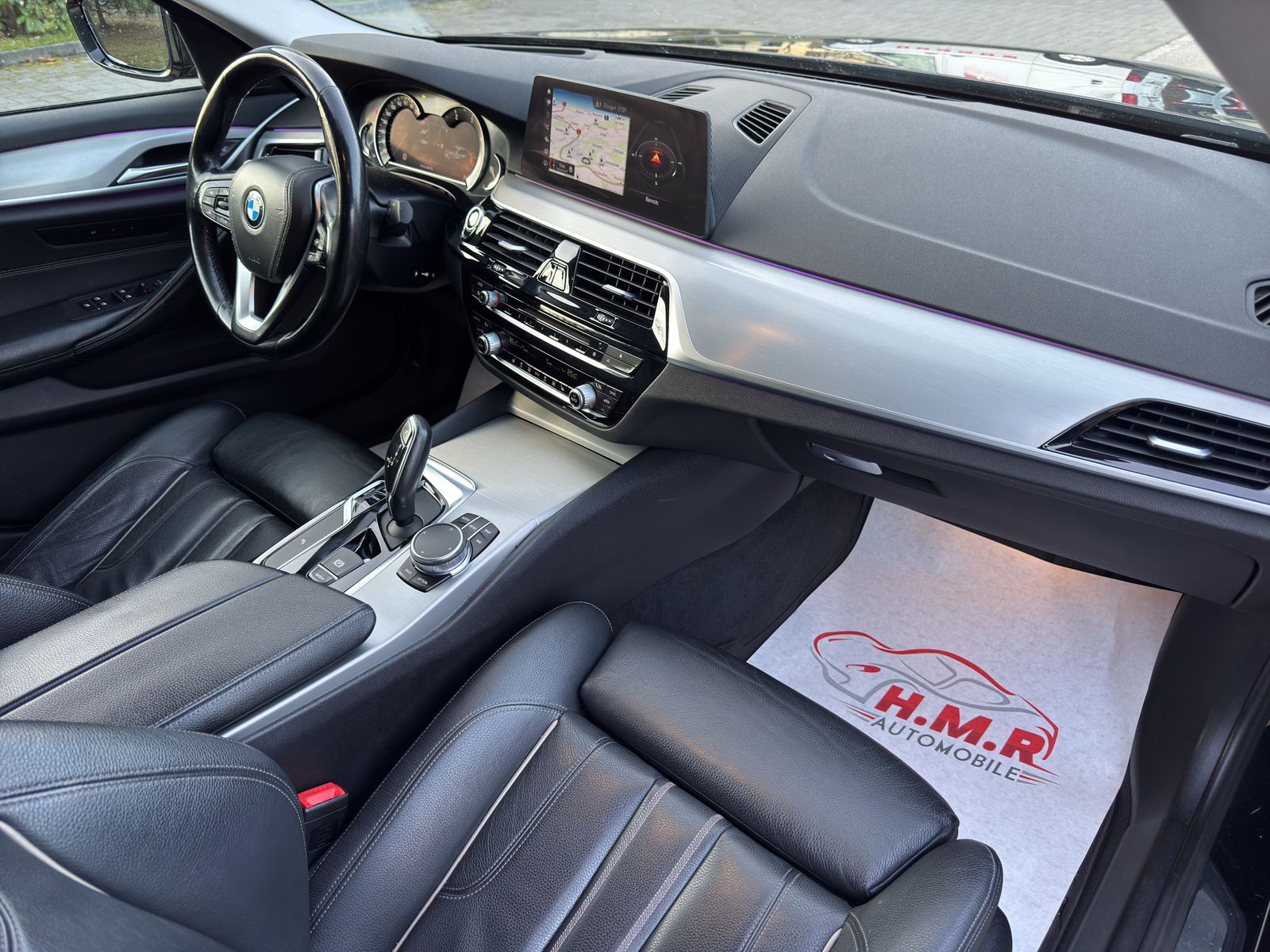 BMW 520d xDrive Sport Line Steptronic-image-10