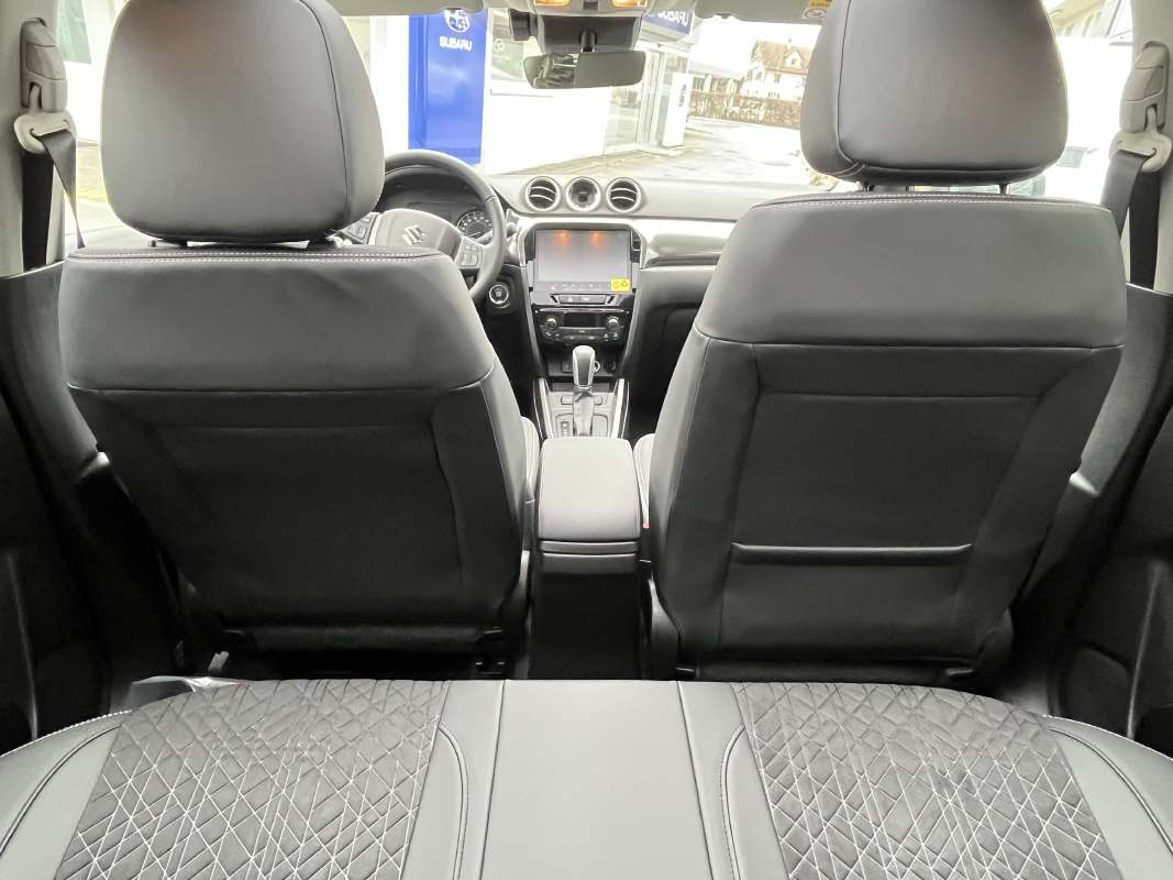 SUZUKI Vitara 1.4 T Sakura Top Hybrid 4x4-image-5