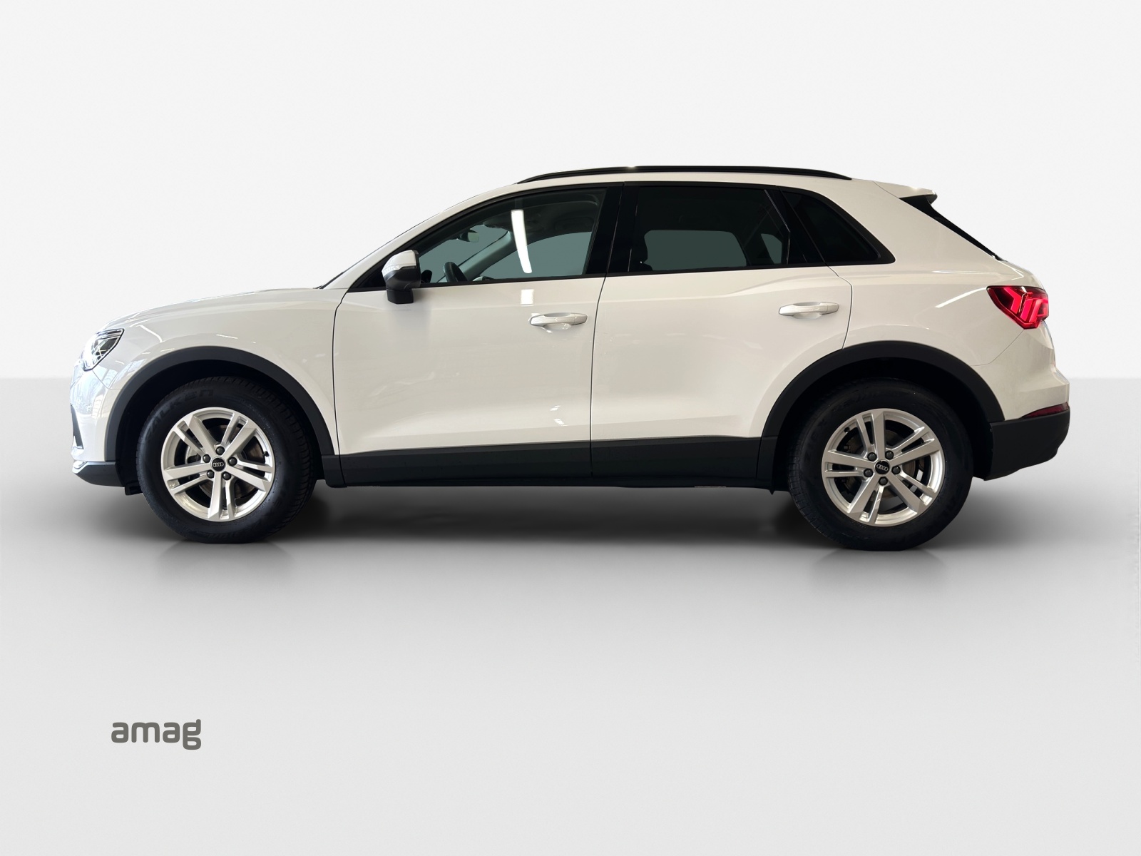 AUDI Q3 Sportback 35 TFSI Attraction S-tronic-image-1