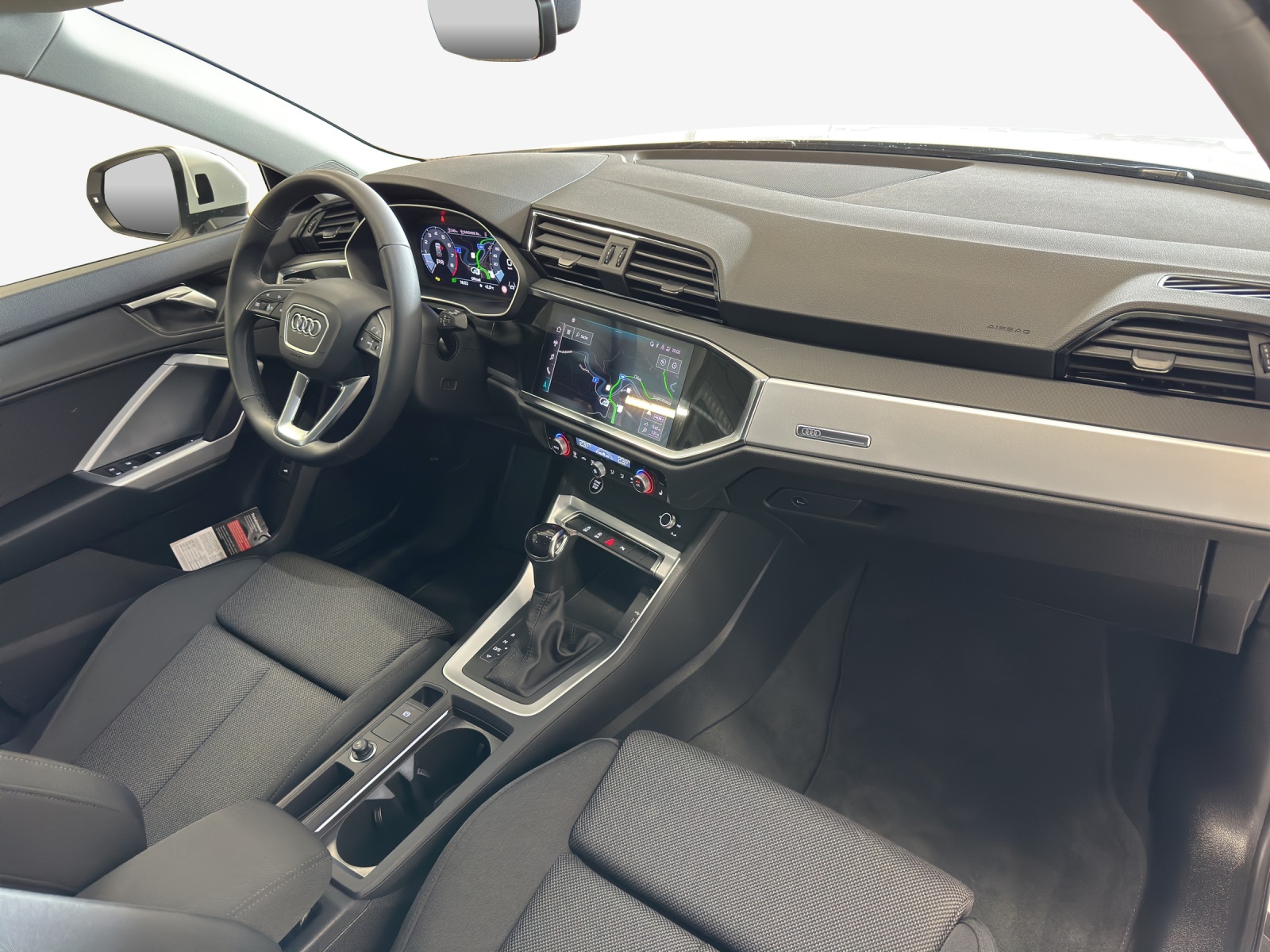 AUDI Q3 Sportback 35 TFSI Attraction S-tronic-image-15