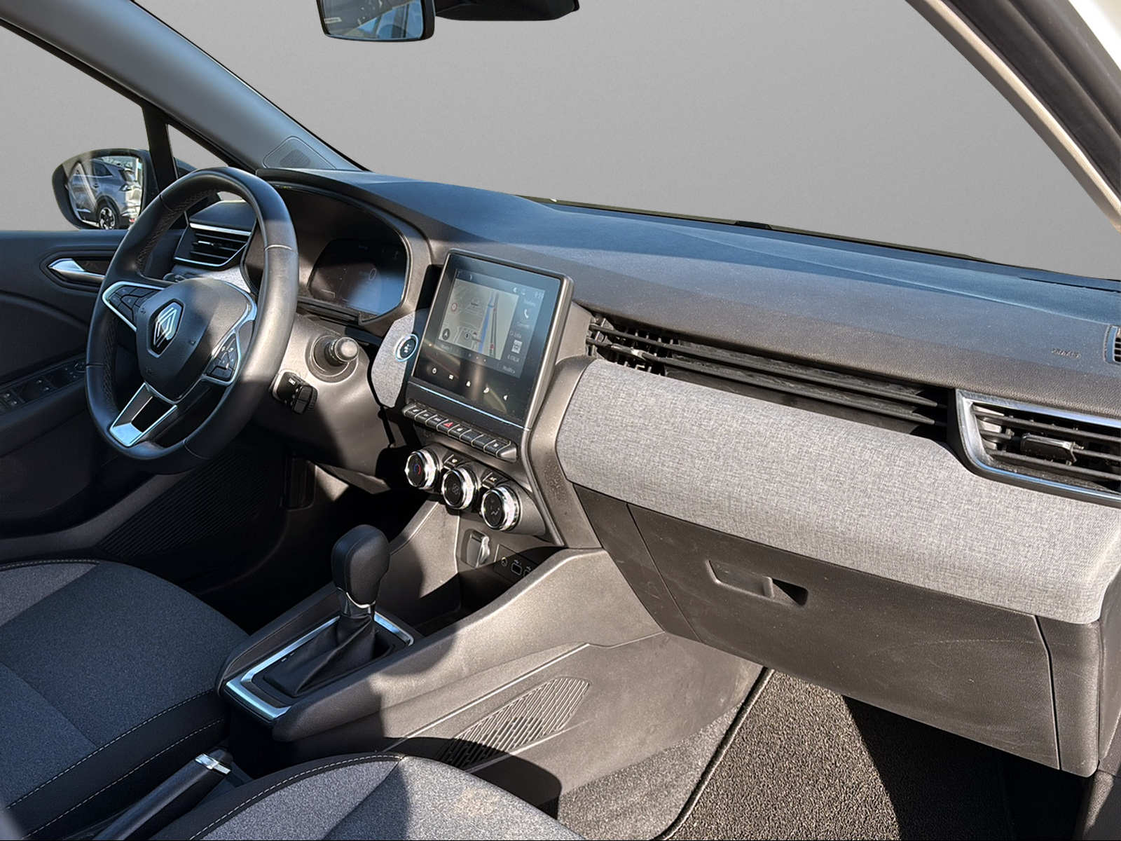 RENAULT Clio 1.6 E-Tech Evolution-image-10