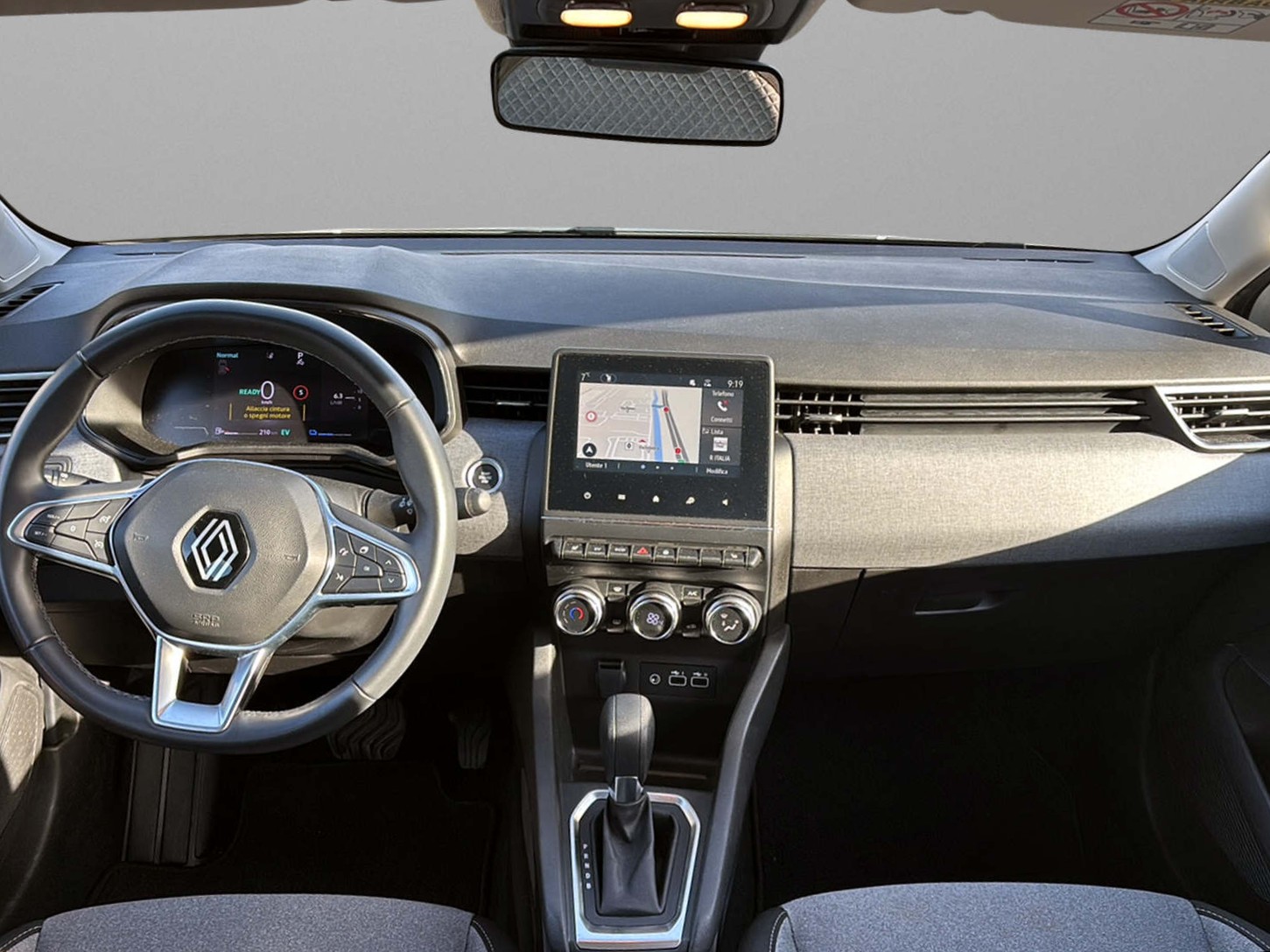RENAULT Clio 1.6 E-Tech Evolution-image-9
