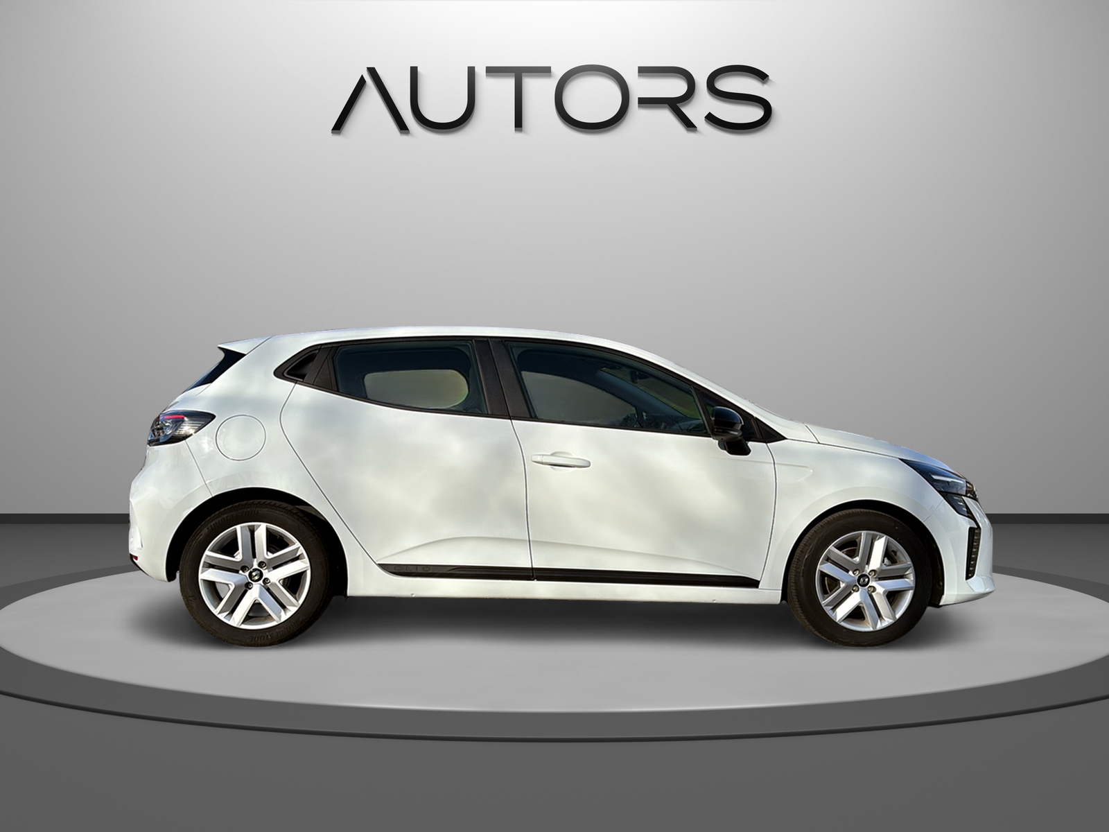 RENAULT Clio 1.6 E-Tech Evolution-image-2
