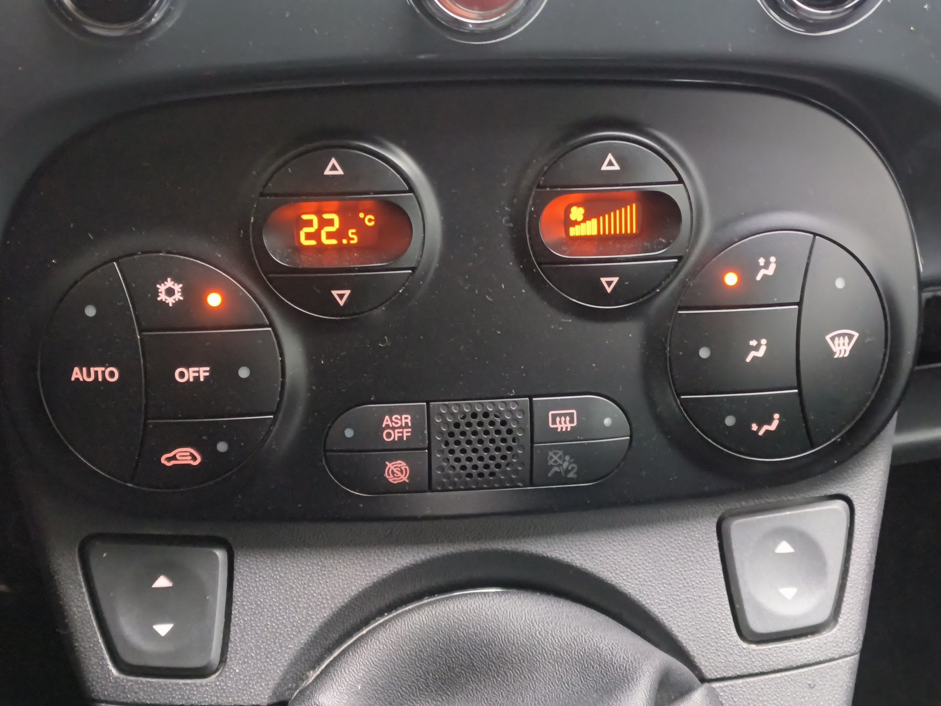 FIAT 500C 0.9 Twinair Turbo Lounge-image-13